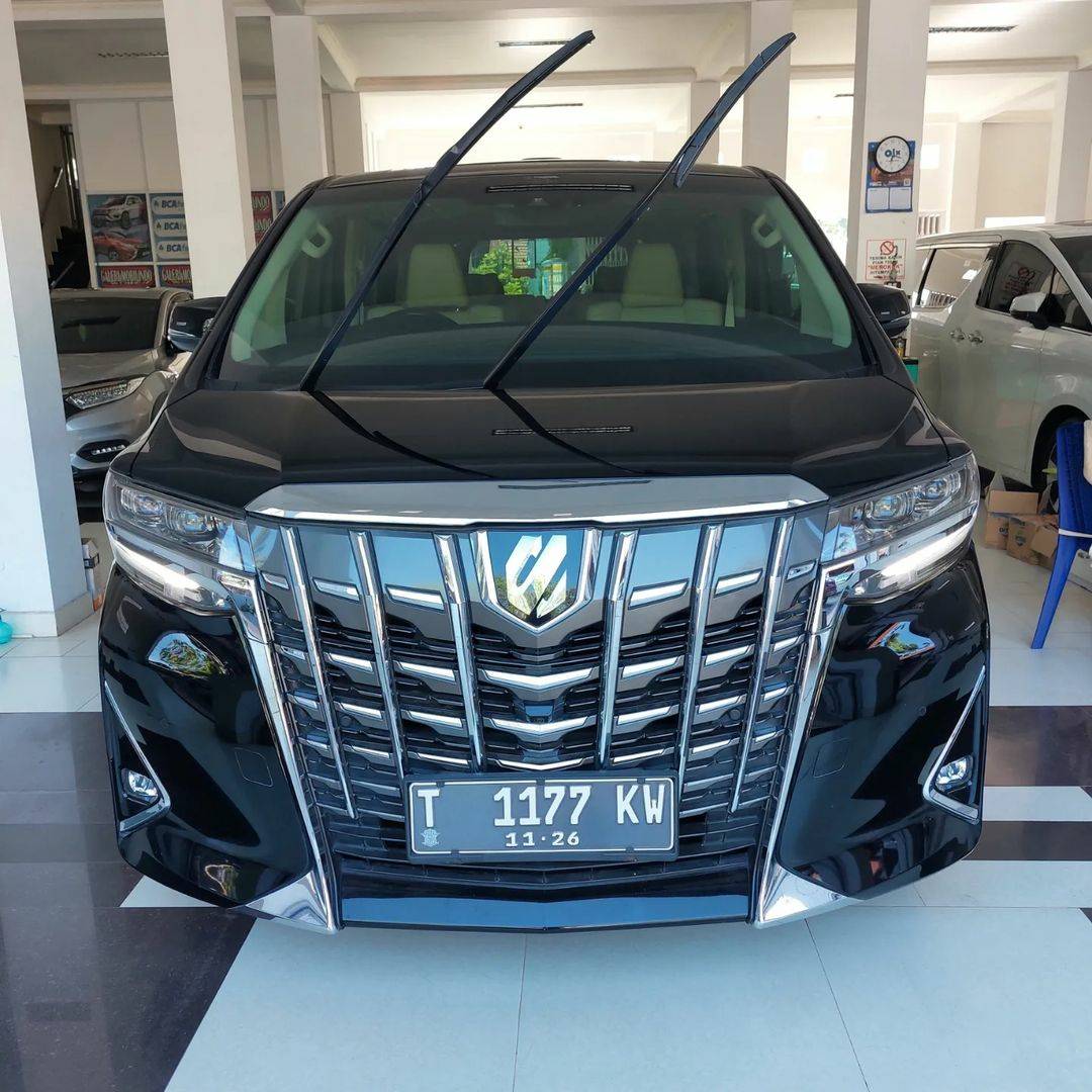 Second Hand 2021 Toyota Alphard Second Hand 2021 Toyota Alphard