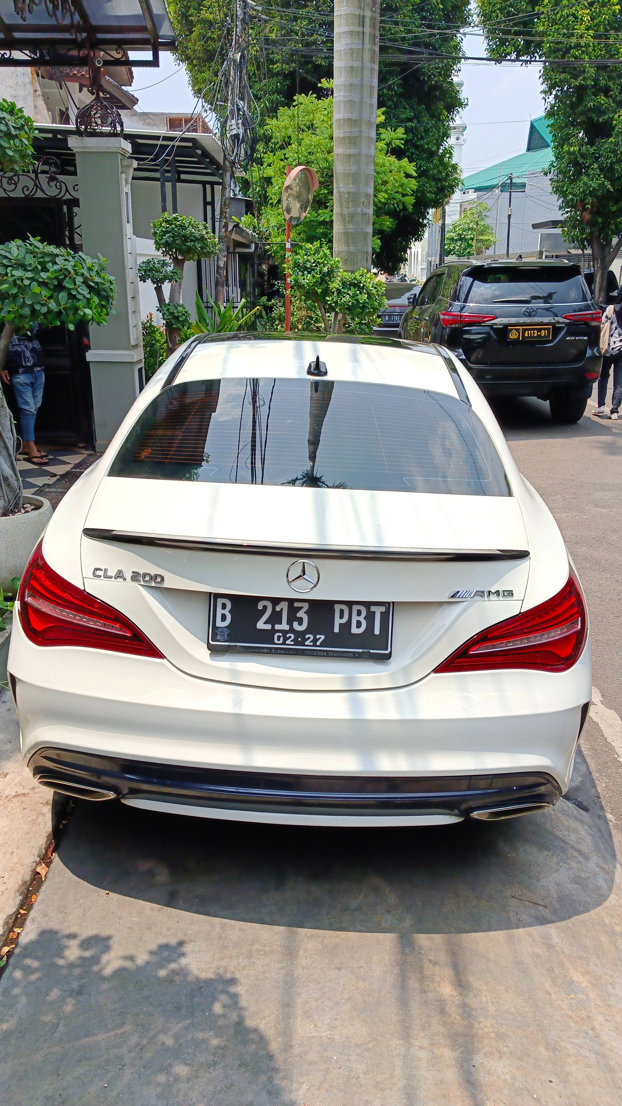 2016 Mercedes Benz C-Class Sedan 2016 Mercedes Benz C-Class Sedan