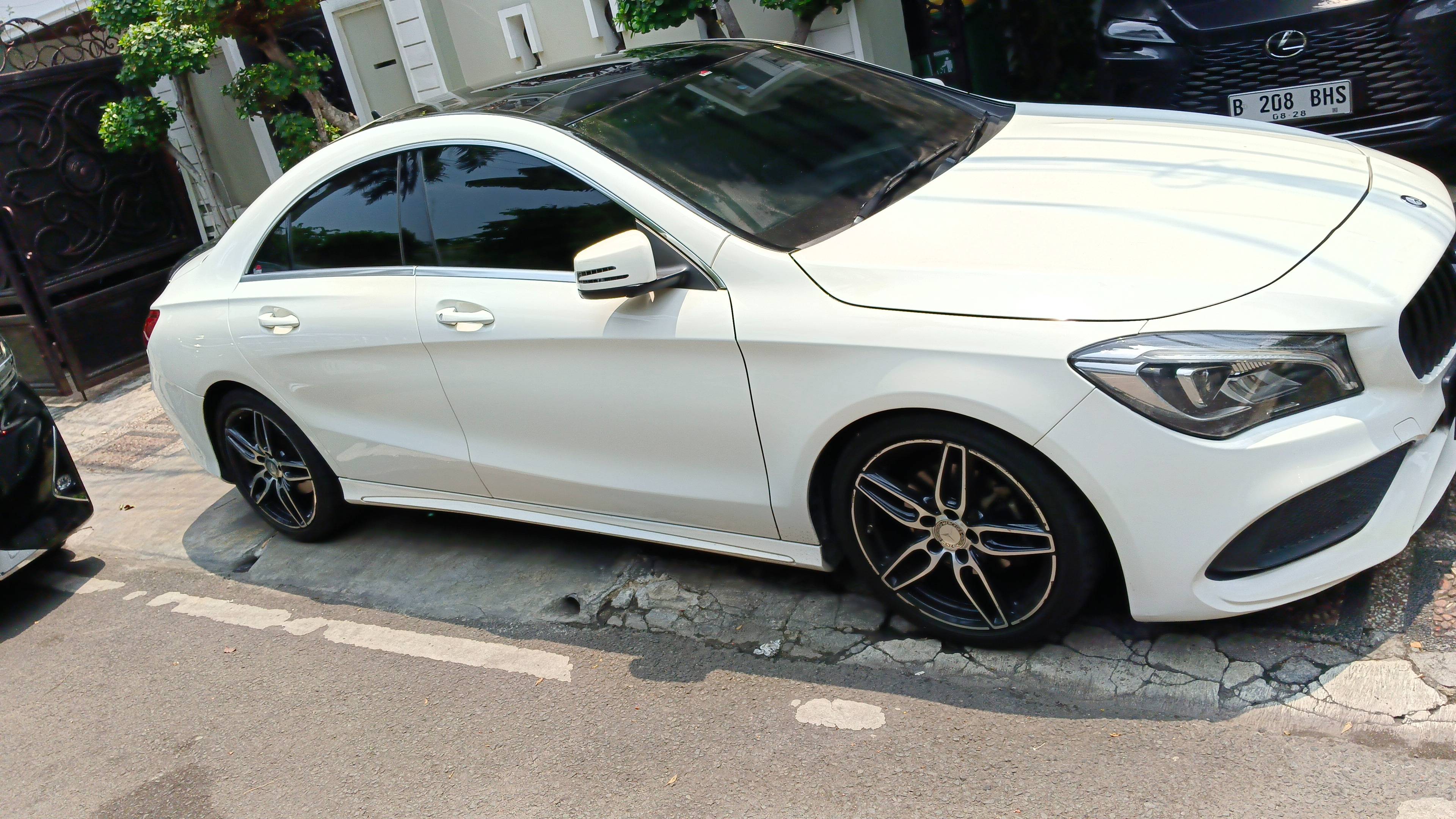 2016 Mercedes Benz C-Class Sedan 2016 Mercedes Benz C-Class Sedan