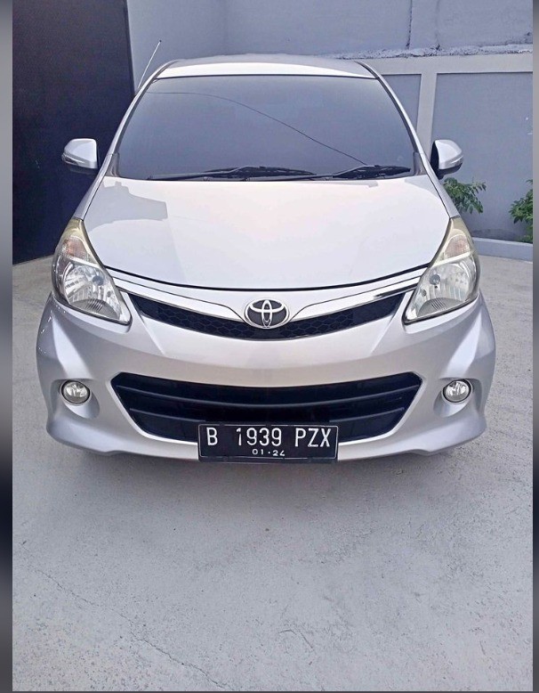 2013 Toyota Avanza Veloz Bekas 2013 Toyota Avanza Veloz Bekas