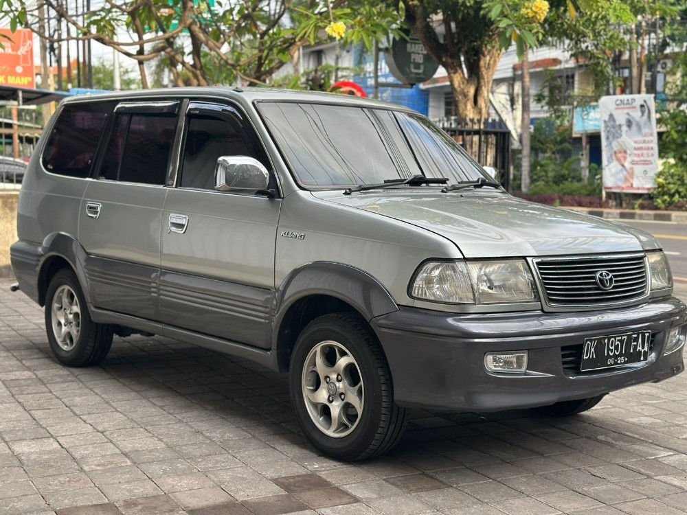 2001 Toyota Kijang