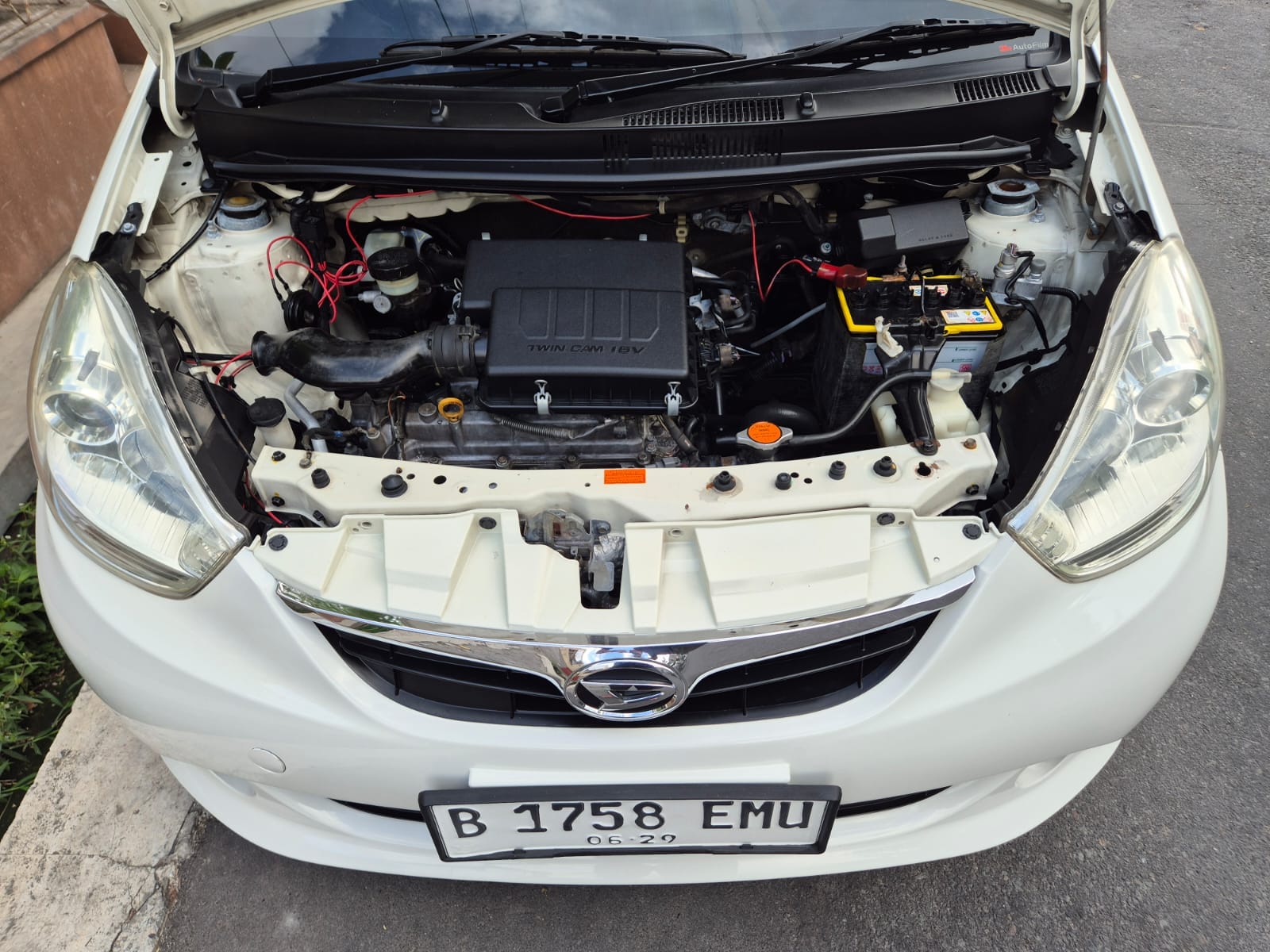 2013 Daihatsu Sirion  D MC SPORT A/T 2013 Daihatsu Sirion  D MC SPORT A/T