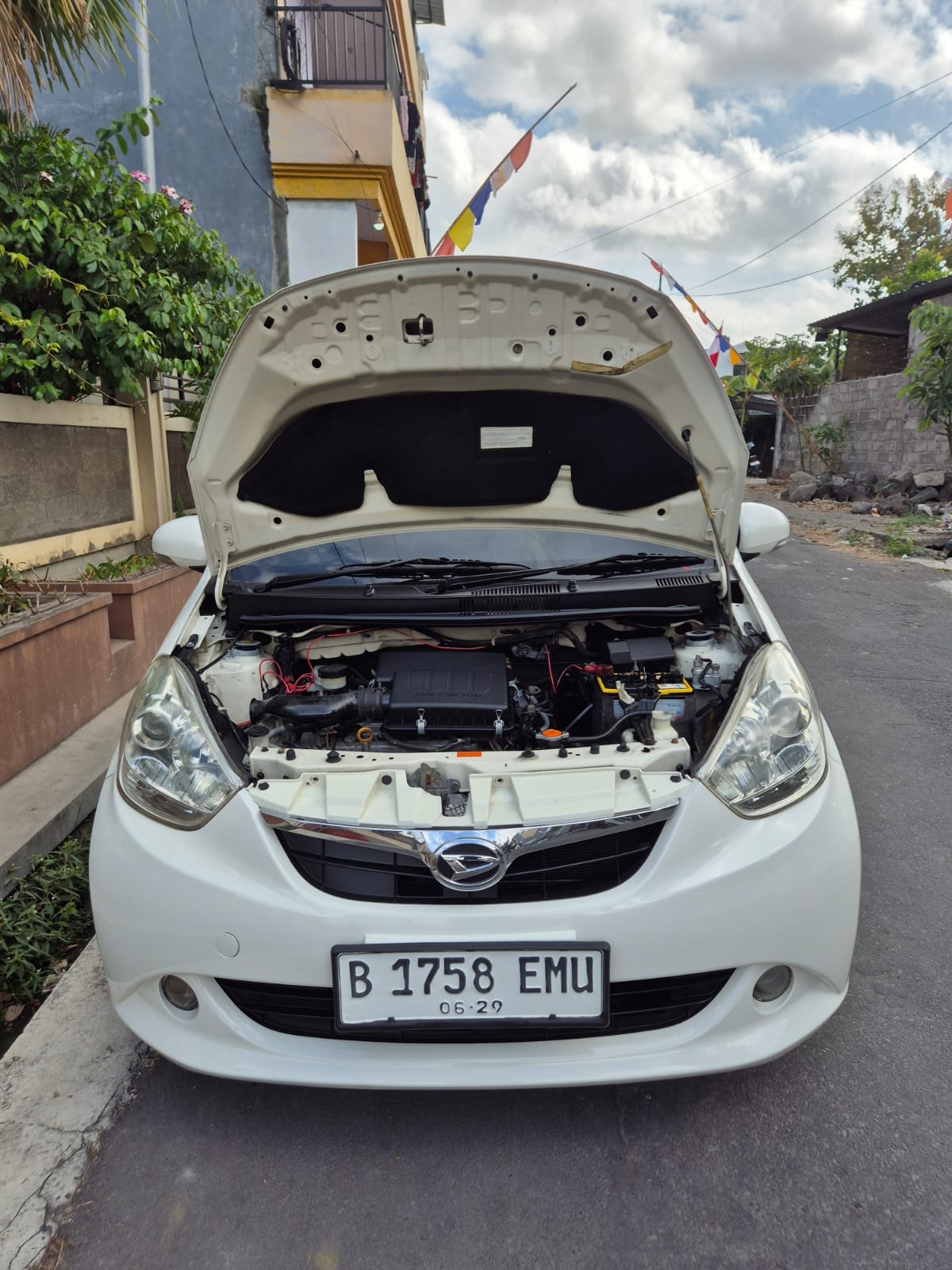 2013 Daihatsu Sirion  D MC SPORT A/T 2013 Daihatsu Sirion  D MC SPORT A/T