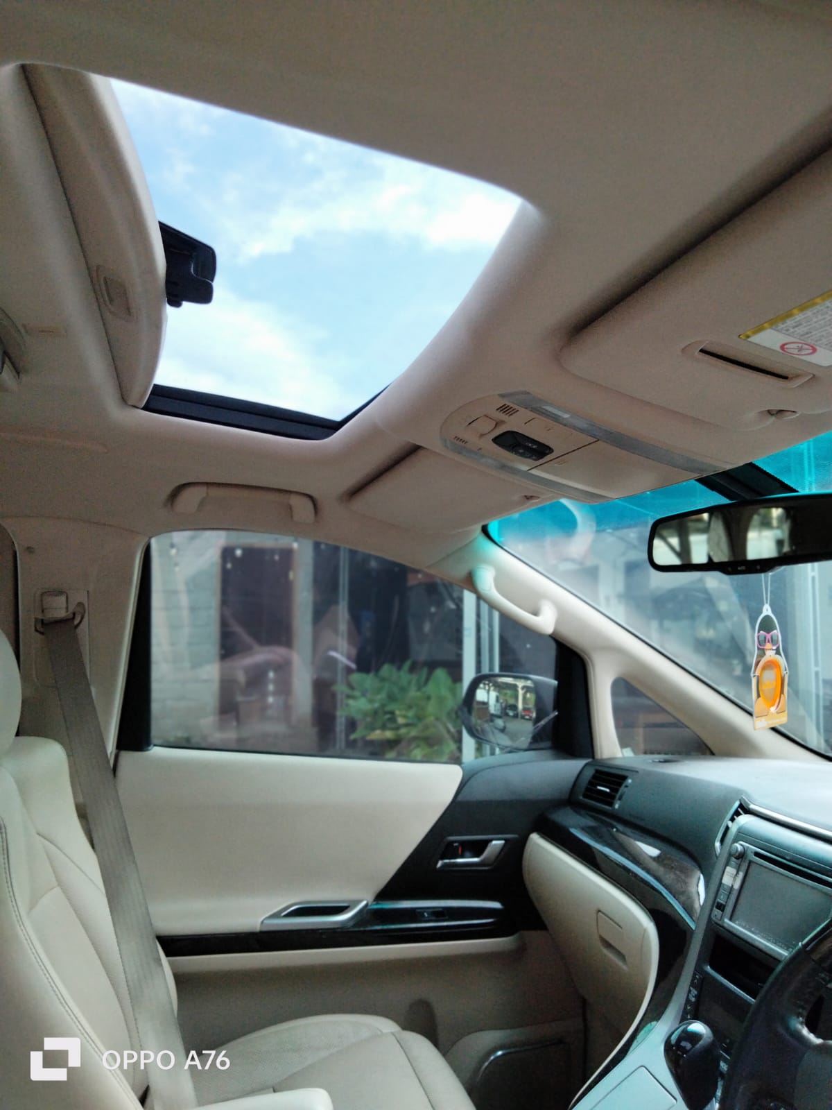 2014 Toyota Alphard  G 3.0 AT 2014 Toyota Alphard  G 3.0 AT