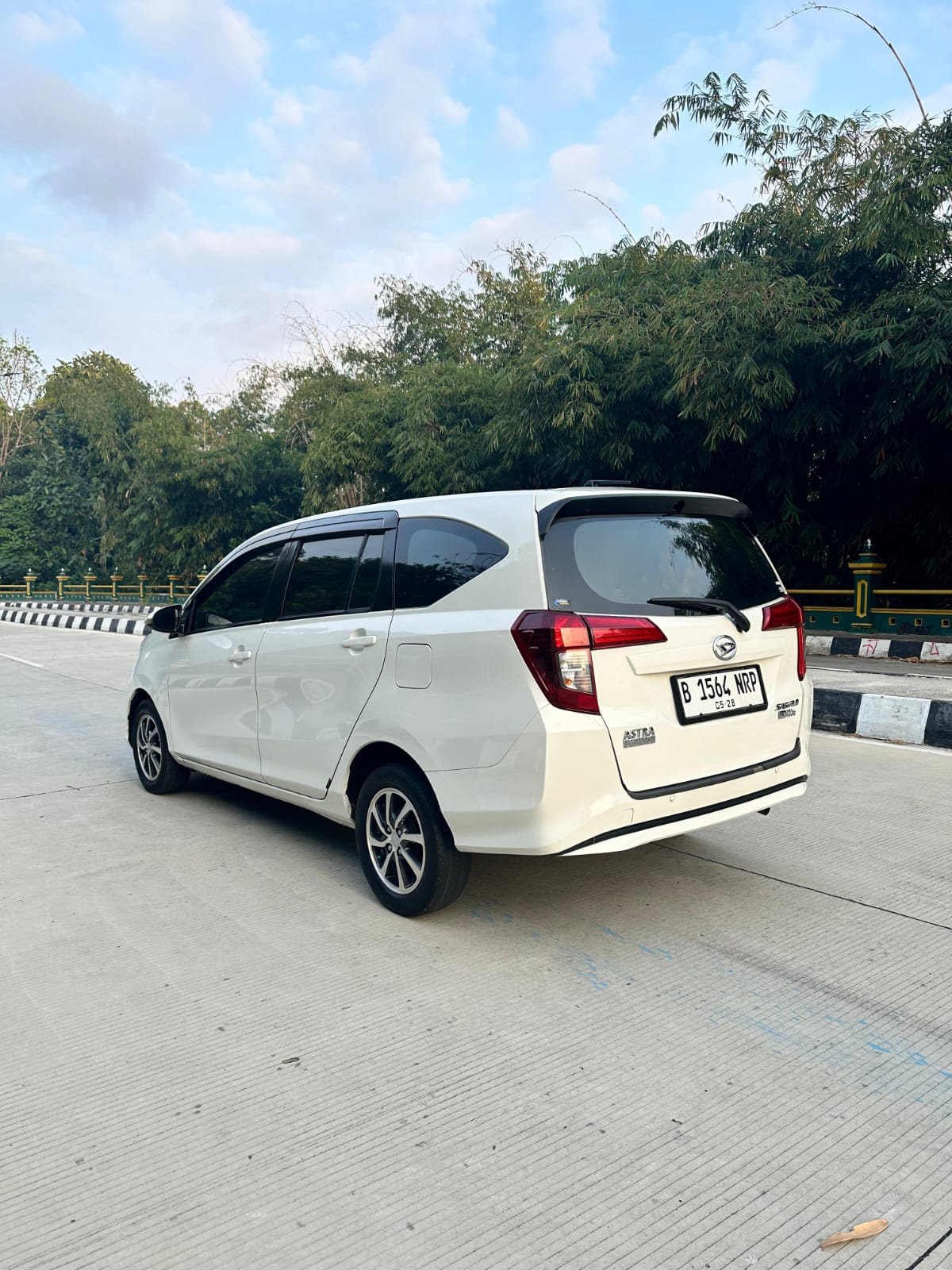 2018 Daihatsu Sigra  1.2 R AT 2018 Daihatsu Sigra  1.2 R AT