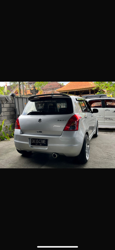 2010 Suzuki Swift 2010 Suzuki Swift