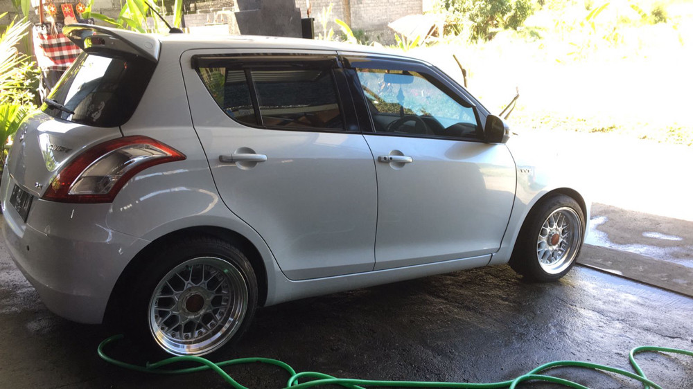 2012 Suzuki Swift 2012 Suzuki Swift