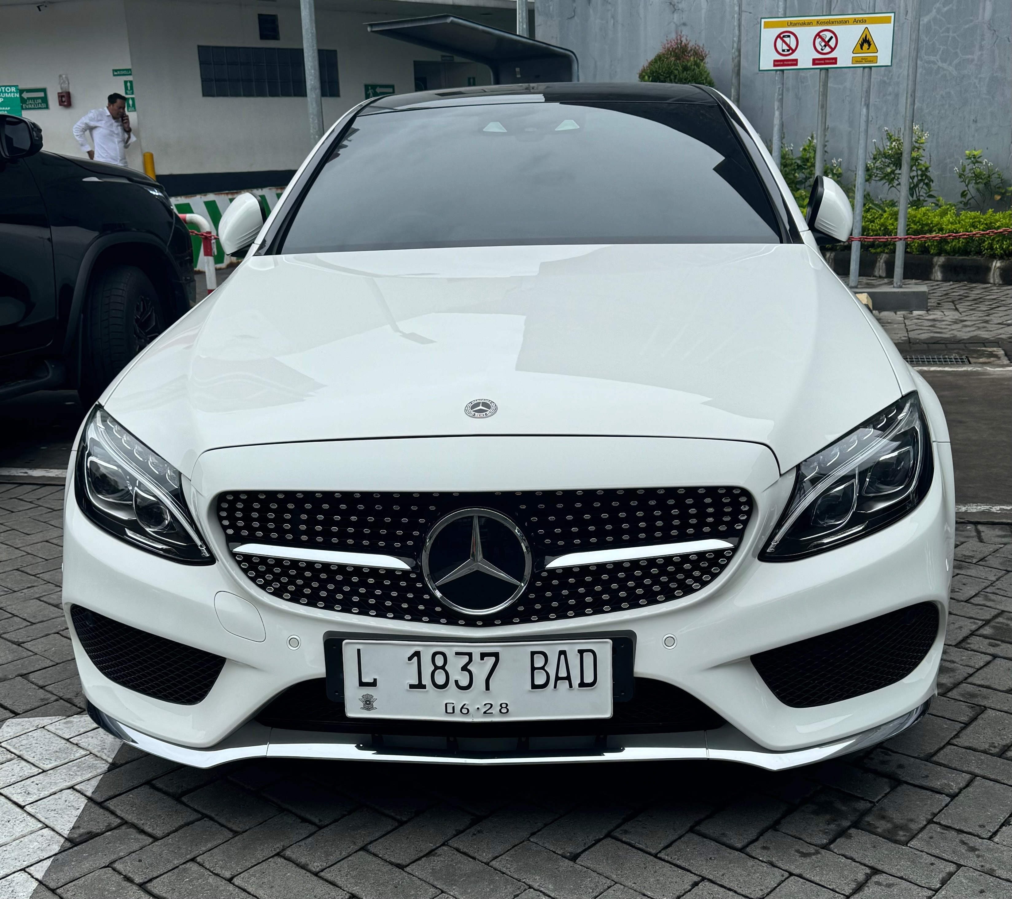 2018 Mercedes Benz C-Class Sedan Bekas 2018 Mercedes Benz C-Class Sedan Bekas