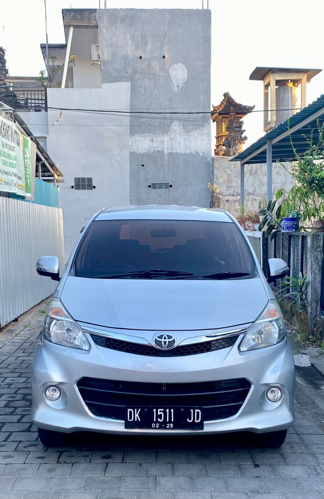 Second Hand 2013 Toyota Avanza Veloz Second Hand 2013 Toyota Avanza Veloz