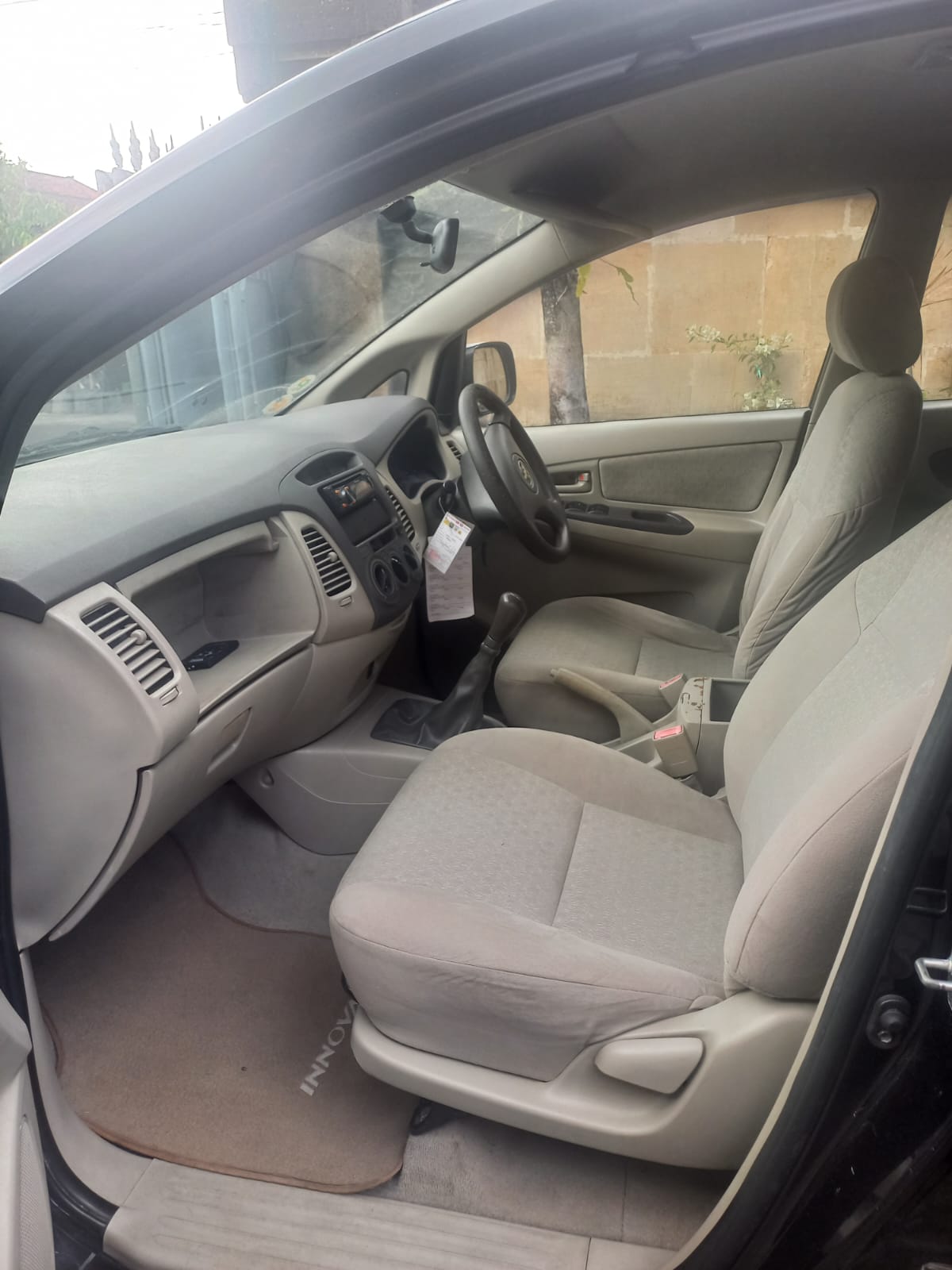 2010 Toyota Innova 2010 Toyota Innova