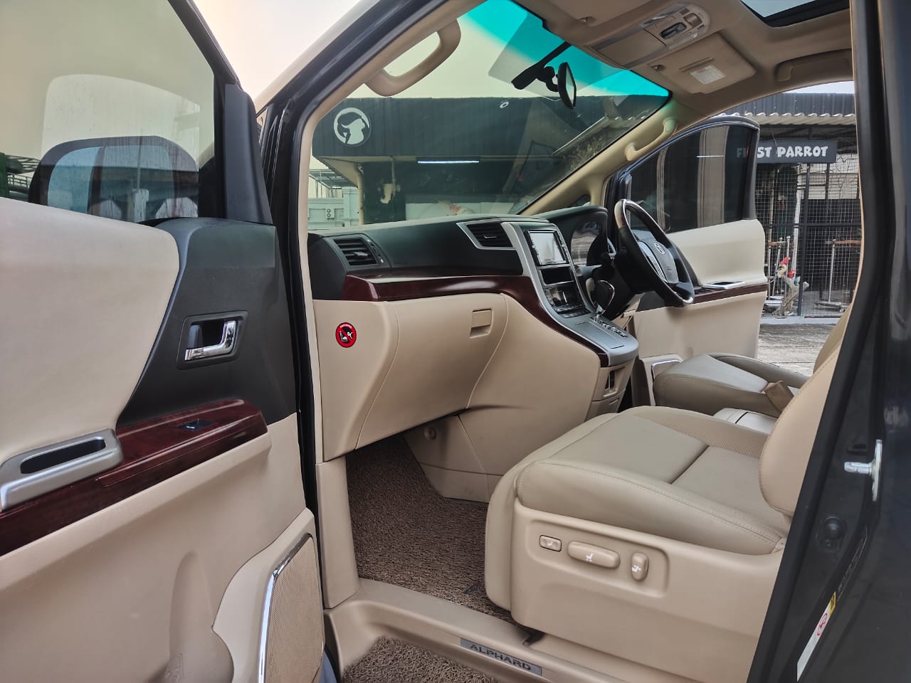 2011 Toyota Alphard 2011 Toyota Alphard