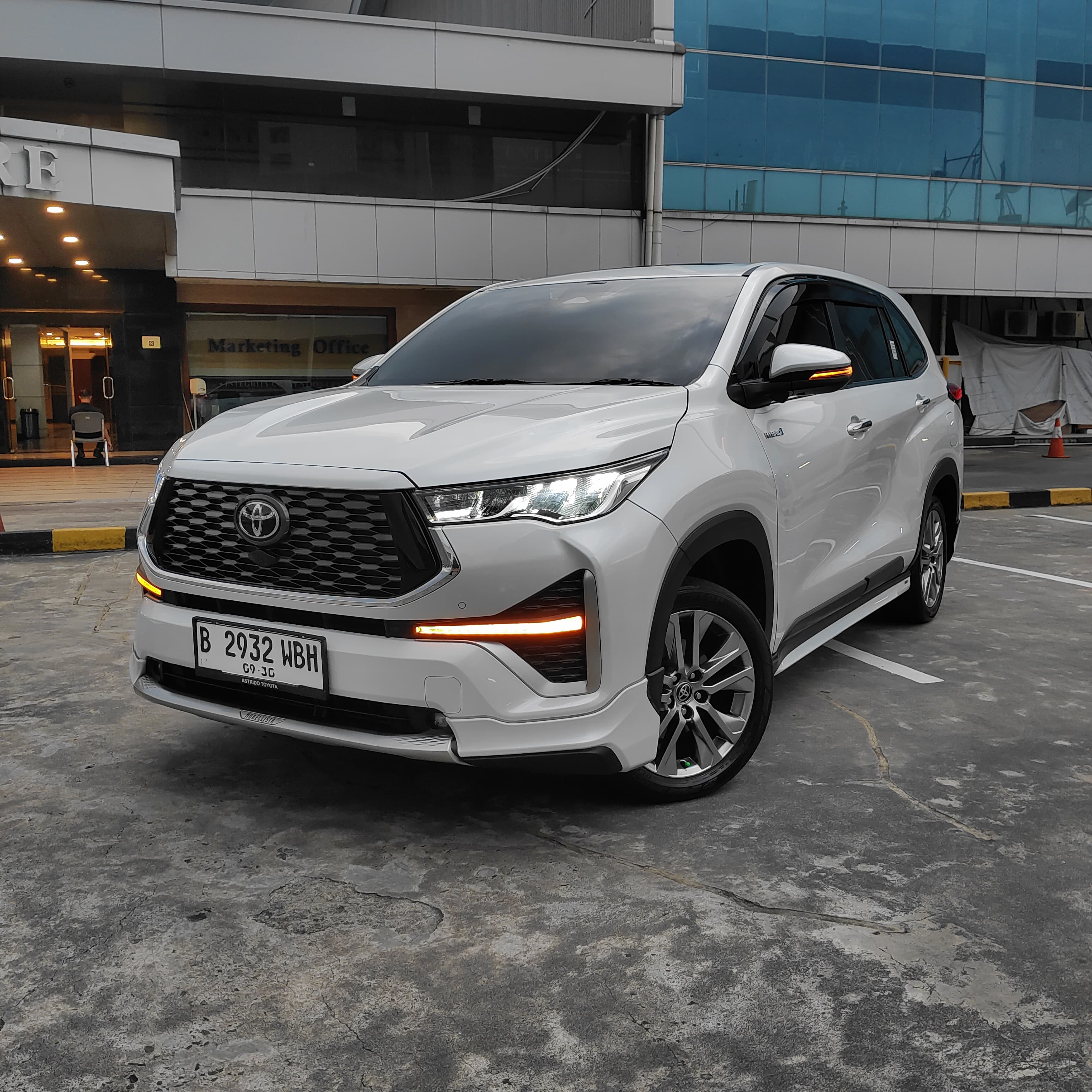 2024 Toyota Kijang Innova Zenix Hybrid EV 2024 Toyota Kijang Innova Zenix Hybrid EV