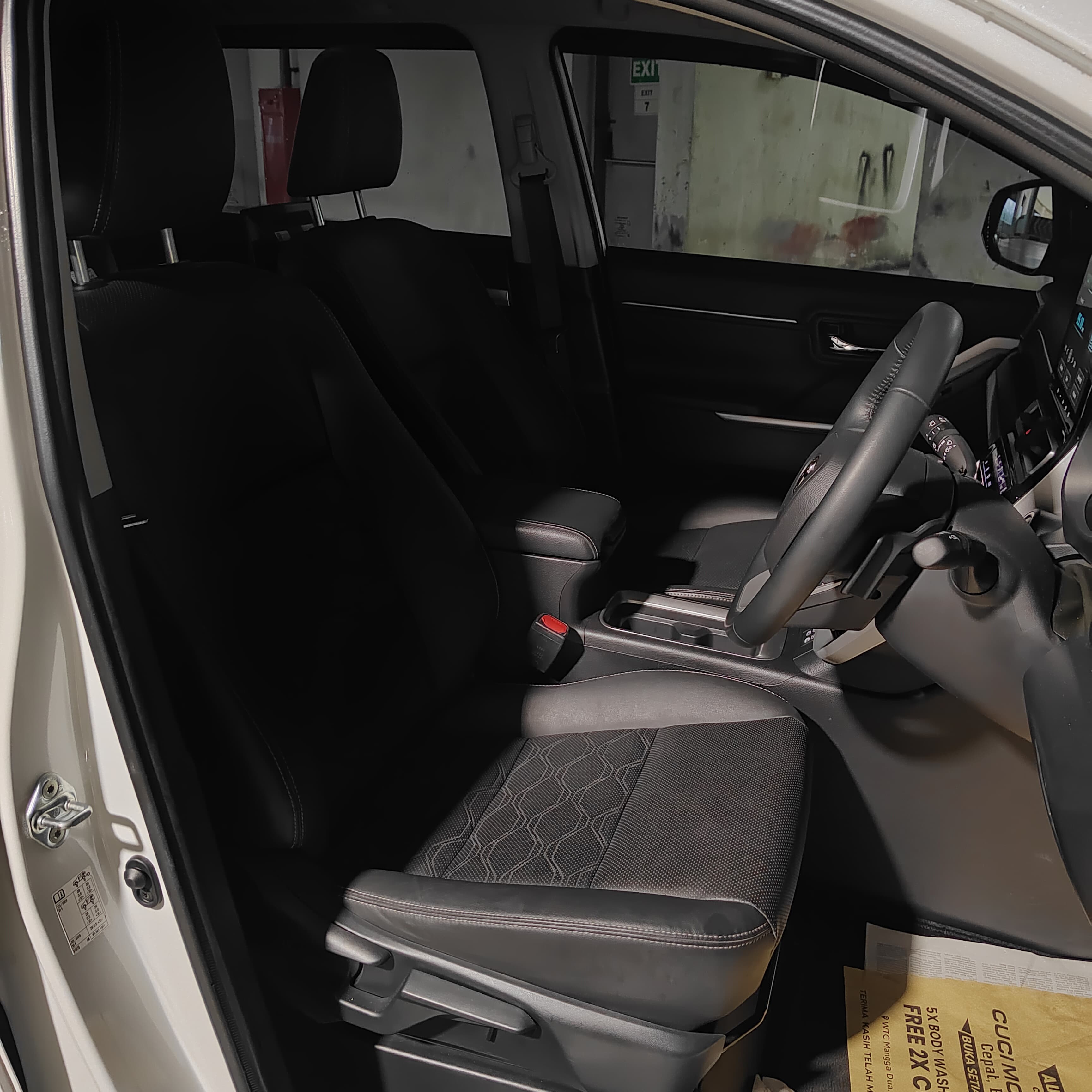 2024 Toyota Kijang Innova Zenix Hybrid EV 2024 Toyota Kijang Innova Zenix Hybrid EV