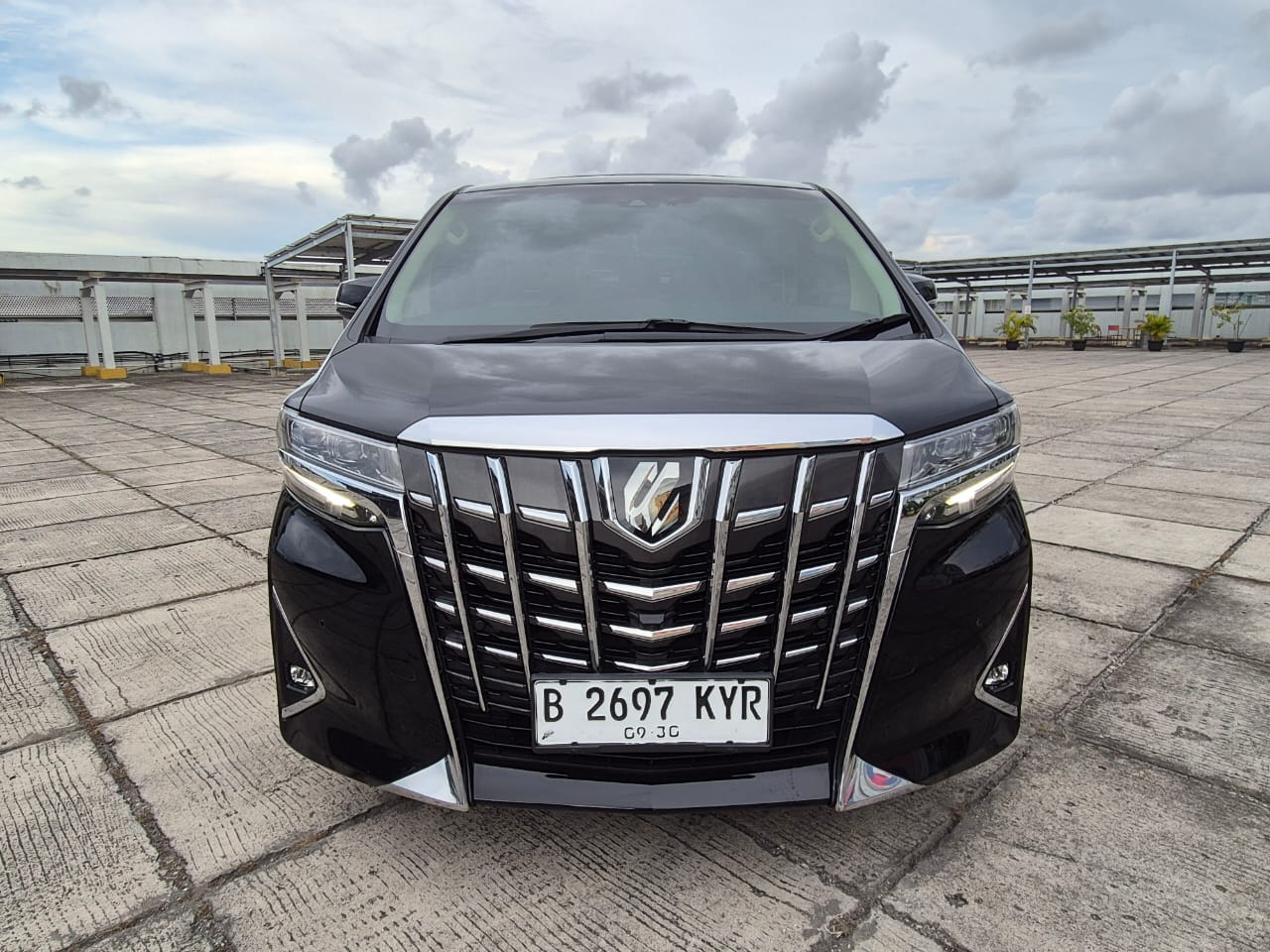 Second Hand 2021 Toyota Alphard Second Hand 2021 Toyota Alphard