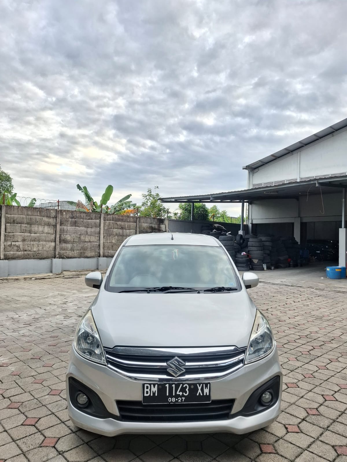 Second Hand 2016 Suzuki Ertiga GL MT Second Hand 2016 Suzuki Ertiga GL MT