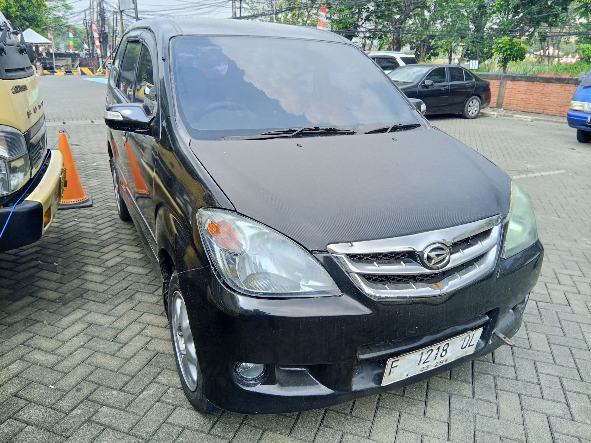 2010 Daihatsu Xenia  VVT-I XI Bekas 2010 Daihatsu Xenia  VVT-I XI Bekas