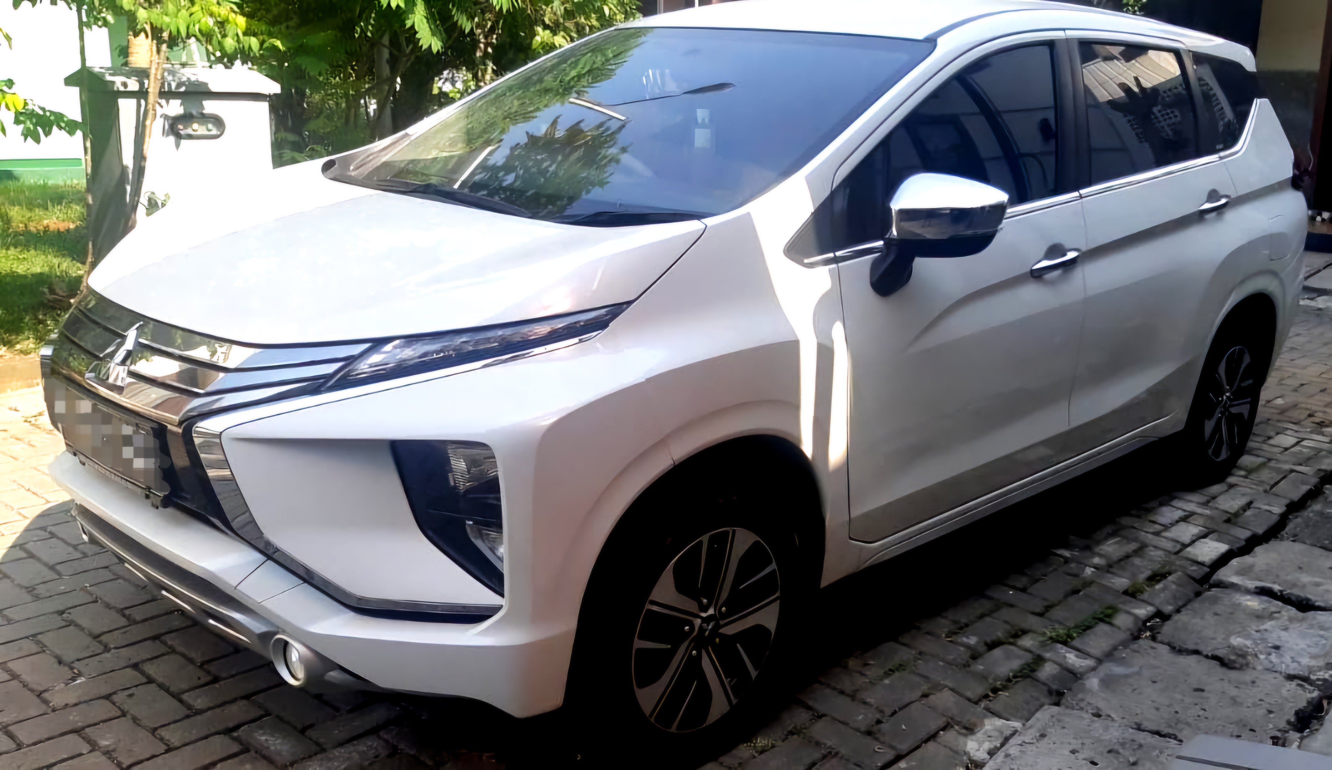 Second Hand 2019 Mitsubishi Xpander Ultimate CVT Second Hand 2019 Mitsubishi Xpander Ultimate CVT