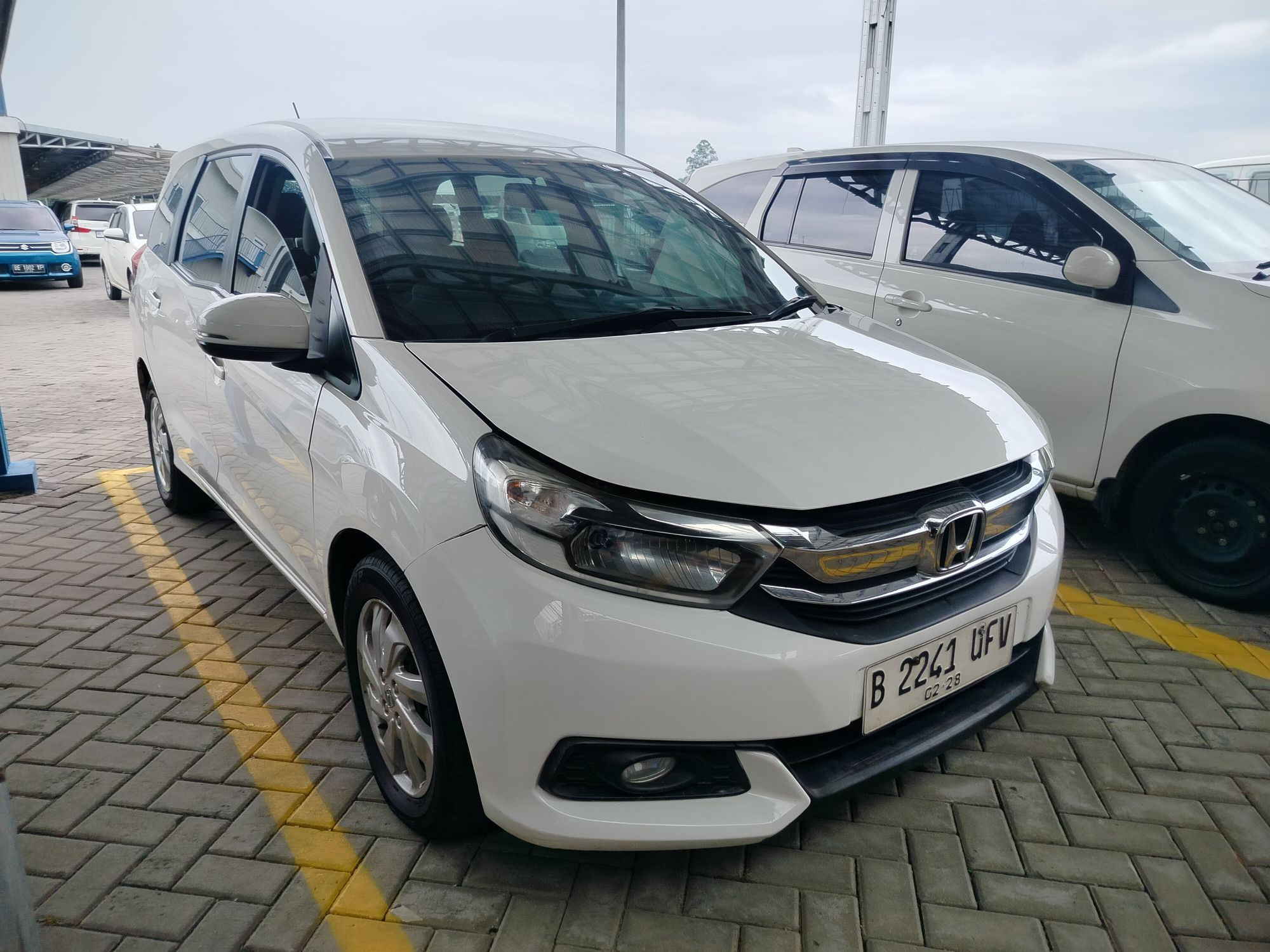 2017 Honda Mobilio  E  CVT 2017 Honda Mobilio  E  CVT