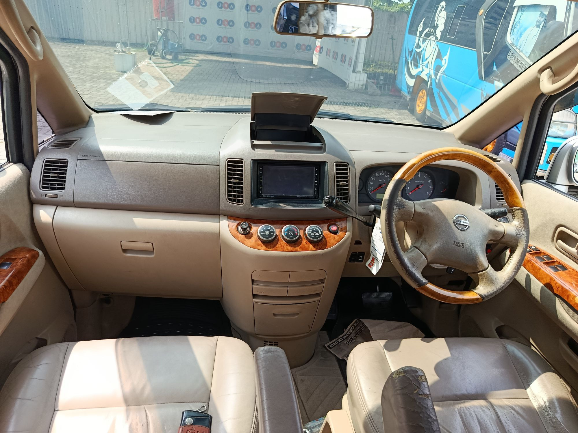 2010 Nissan Serena  HIGHWAY 2.0 A/T 2010 Nissan Serena  HIGHWAY 2.0 A/T