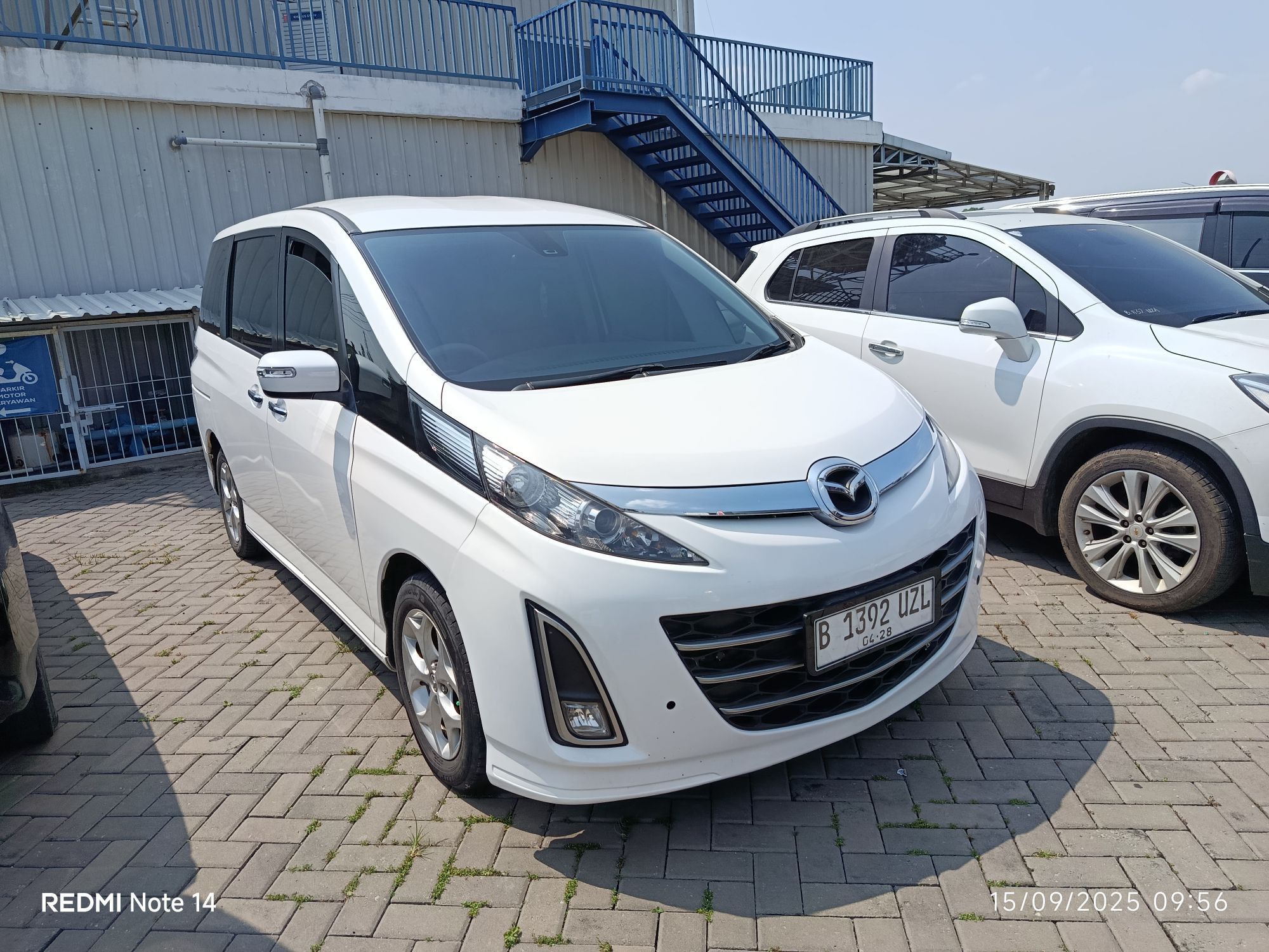 Second Hand 2012 Mazda Biante 2.0L AT Second Hand 2012 Mazda Biante 2.0L AT