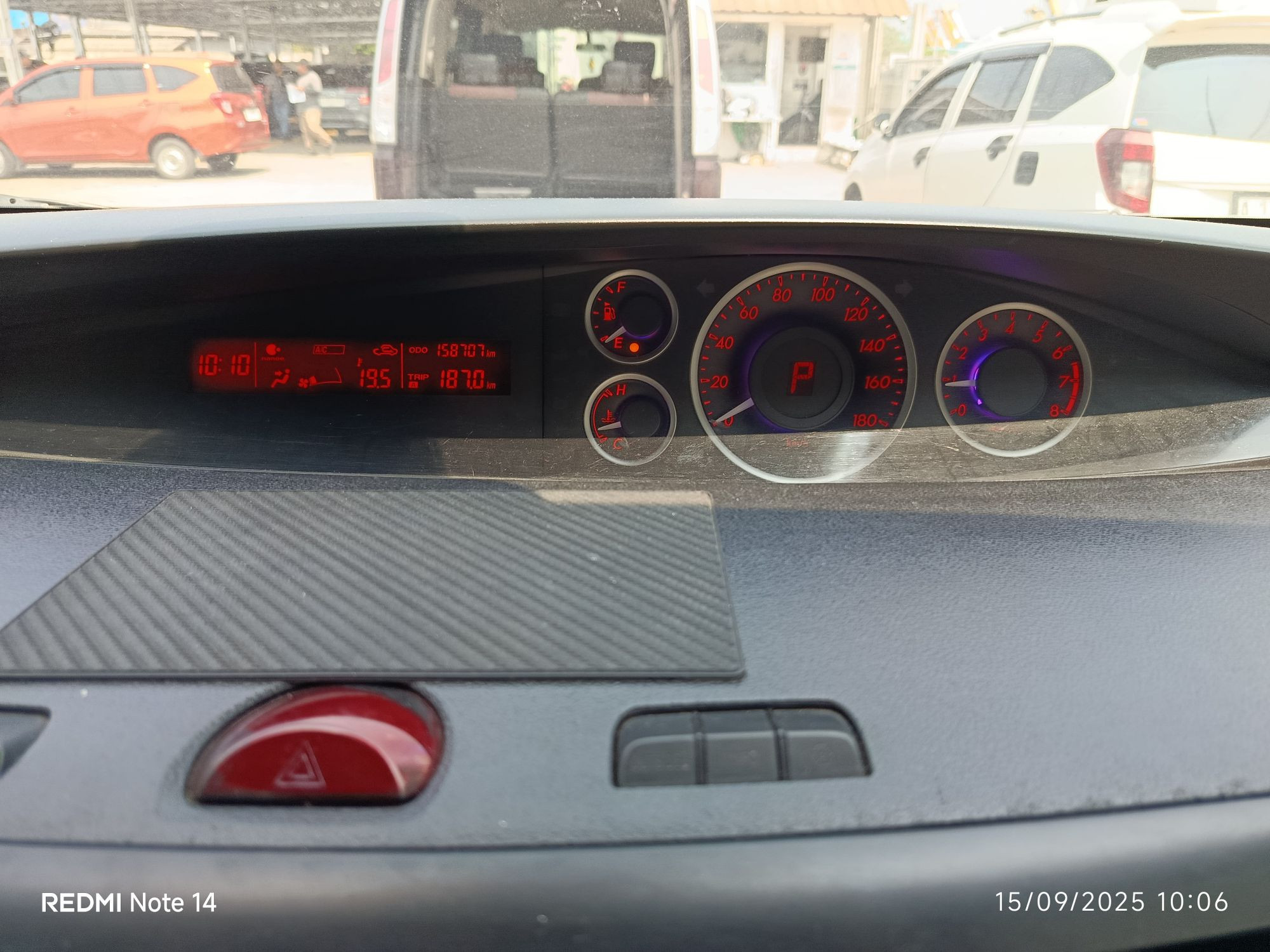 2012 Mazda Biante 2.0L AT 2012 Mazda Biante 2.0L AT