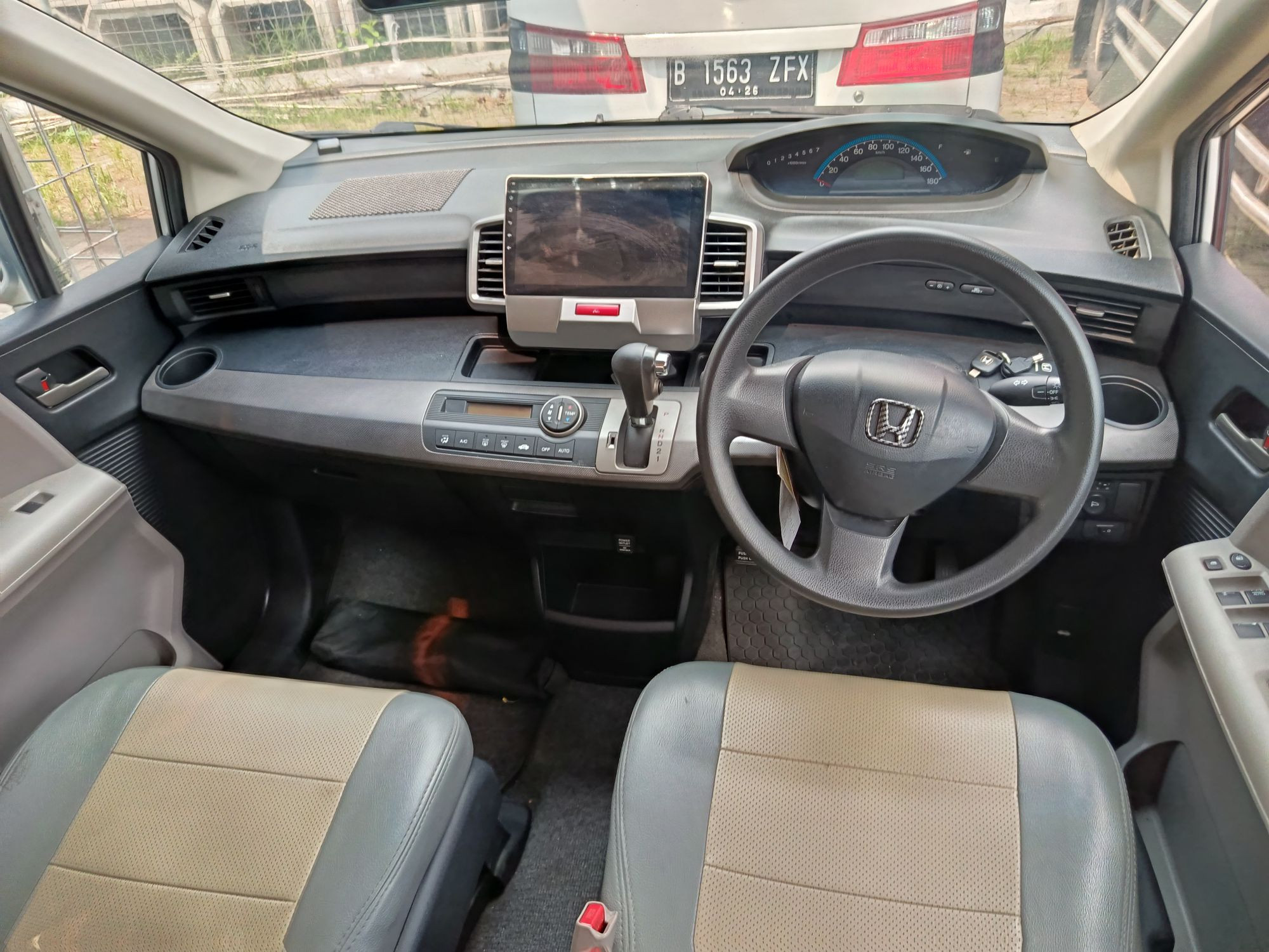 2011 Honda Freed  EA/T 2011 Honda Freed  EA/T