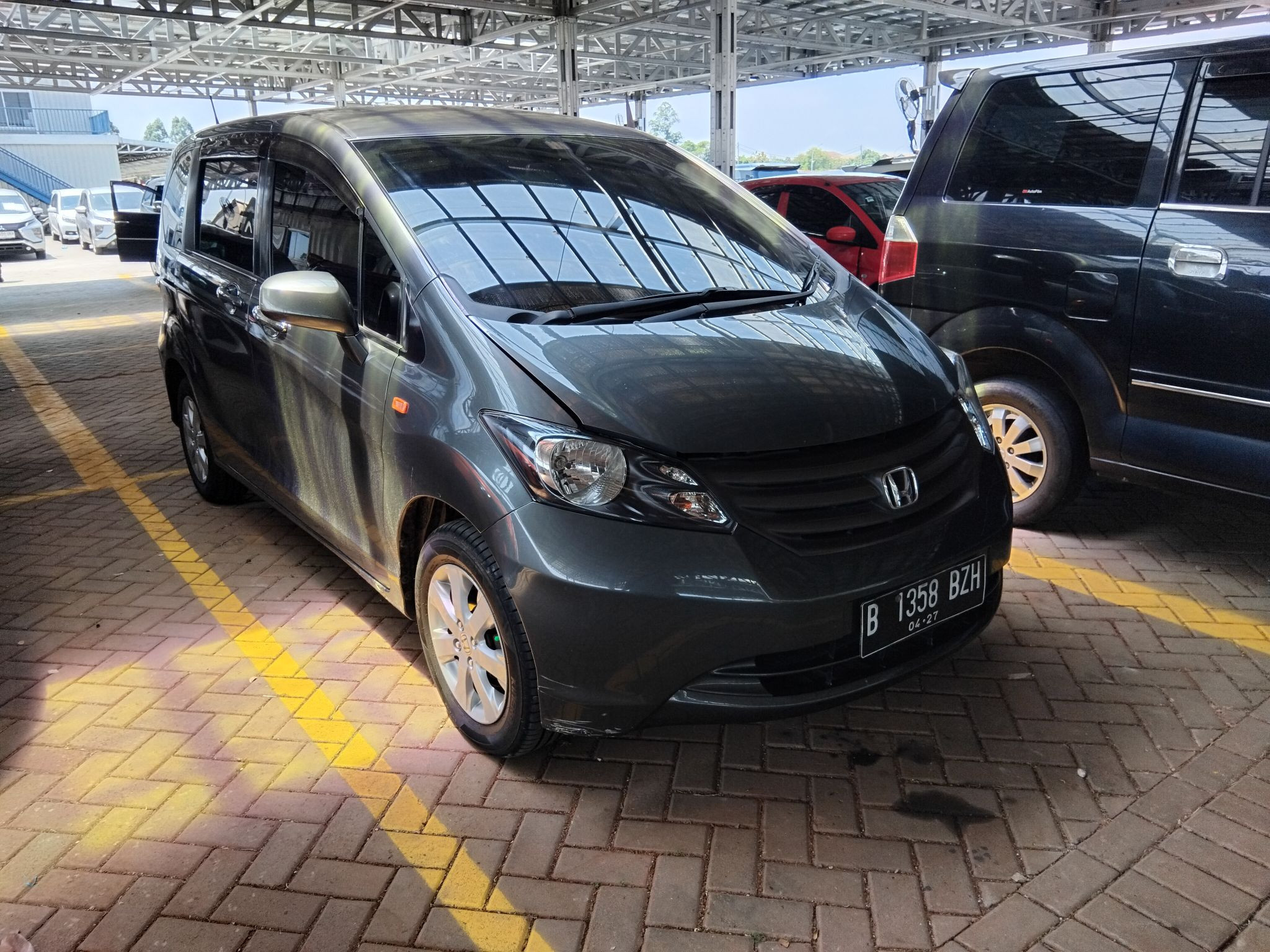 Second Hand 2012 Honda Freed  S AT Second Hand 2012 Honda Freed  S AT