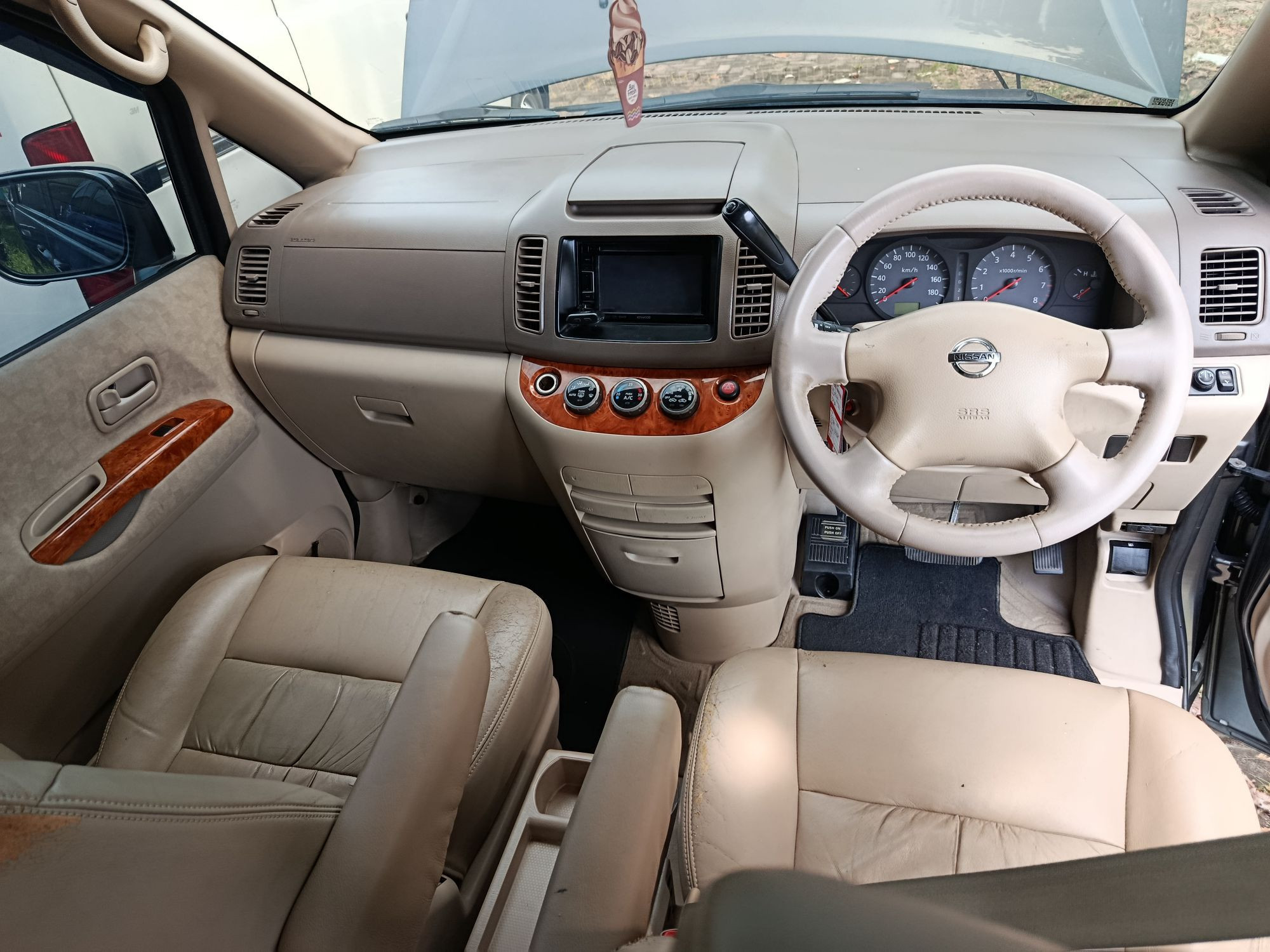 2012 Nissan Serena  HIGHWAY 2.0 A/T 2012 Nissan Serena  HIGHWAY 2.0 A/T