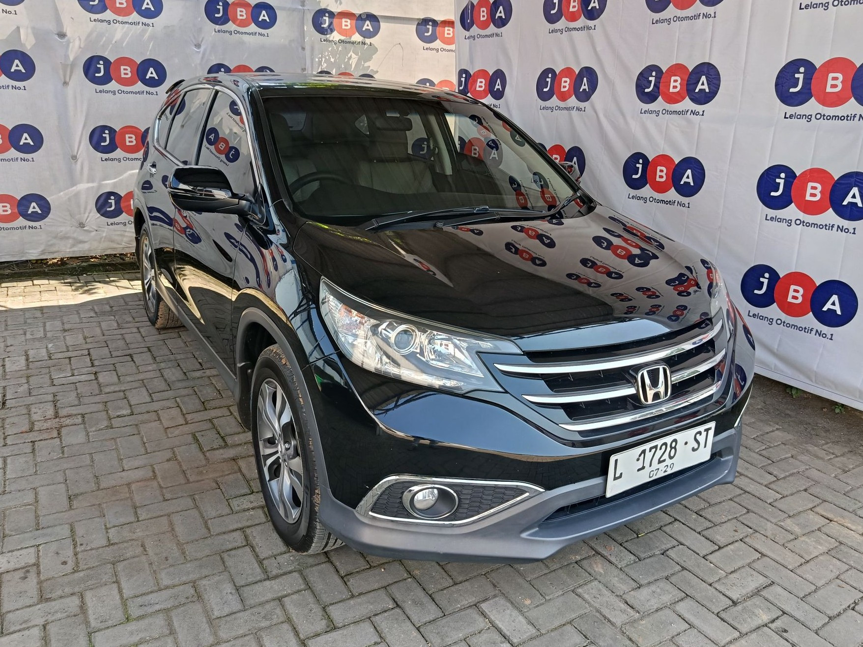 2014 Honda CR-V  2.4 RS AT Bekas 2014 Honda CR-V  2.4 RS AT Bekas