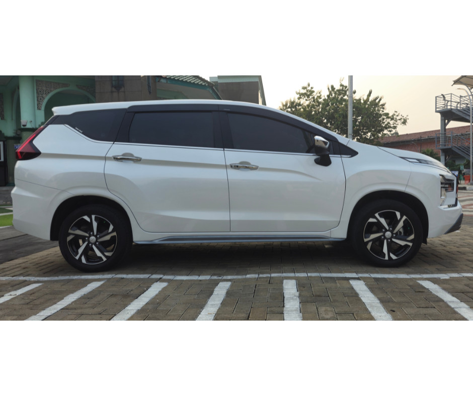 2023 Mitsubishi Xpander Ultimate CVT 2023 Mitsubishi Xpander Ultimate CVT