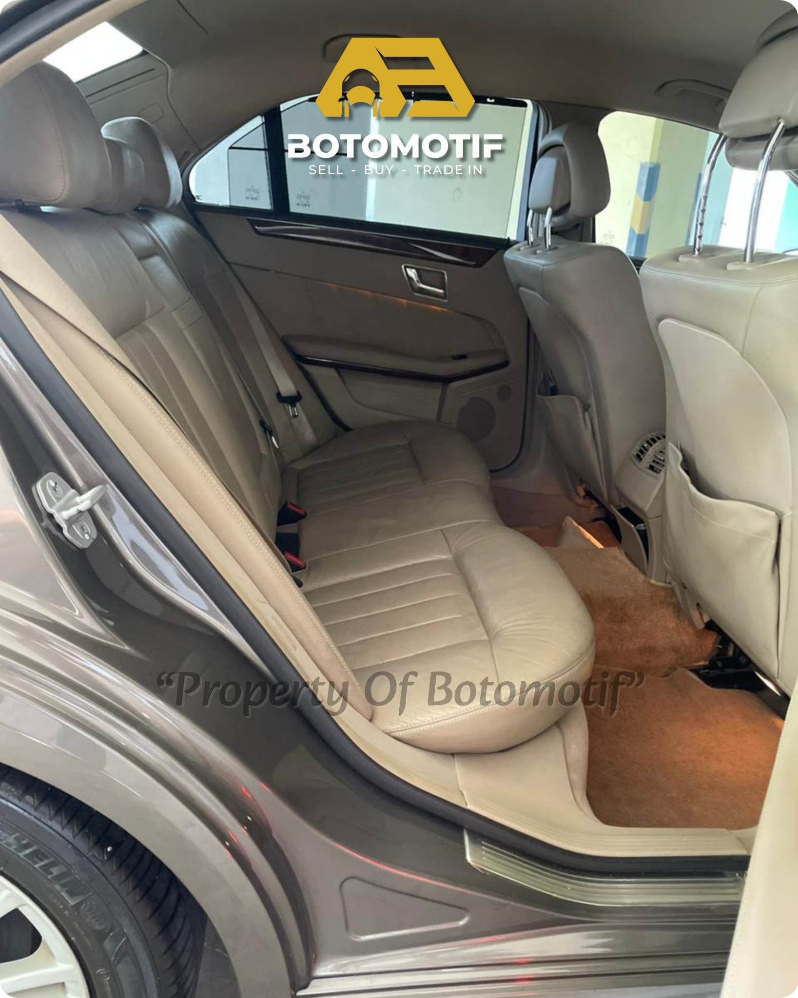 2011 Mercedes Benz E-Class  E 300 Elegance 2011 Mercedes Benz E-Class  E 300 Elegance