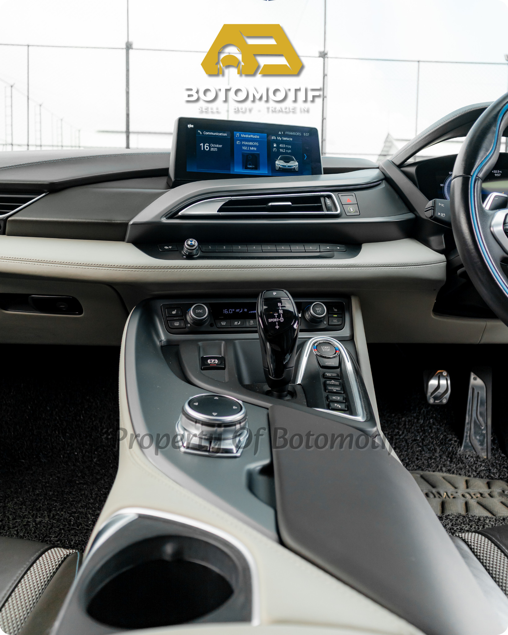 2015 BMW i8 Coupe 2015 BMW i8 Coupe