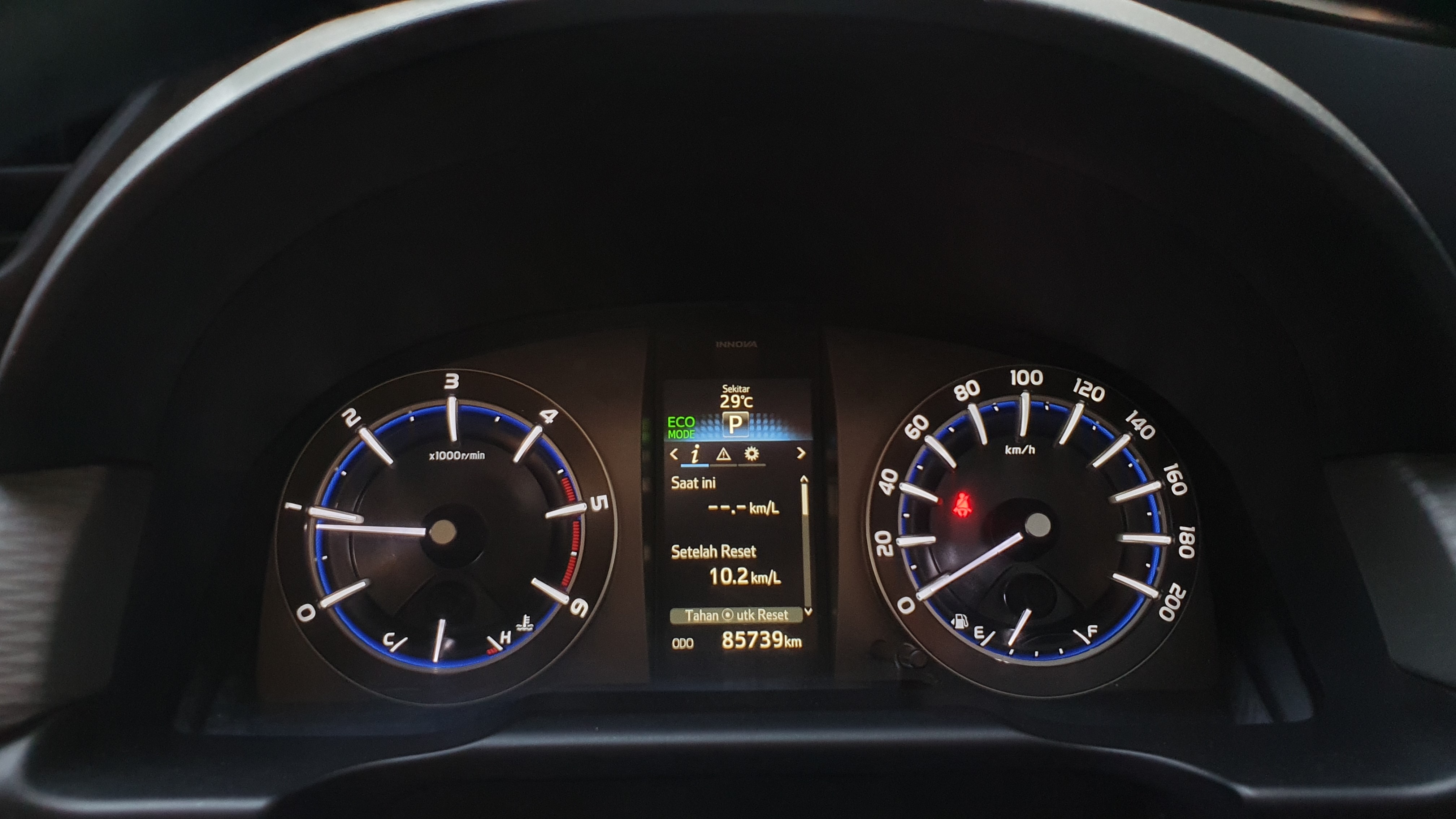 2016 Toyota Kijang Innova 2016 Toyota Kijang Innova