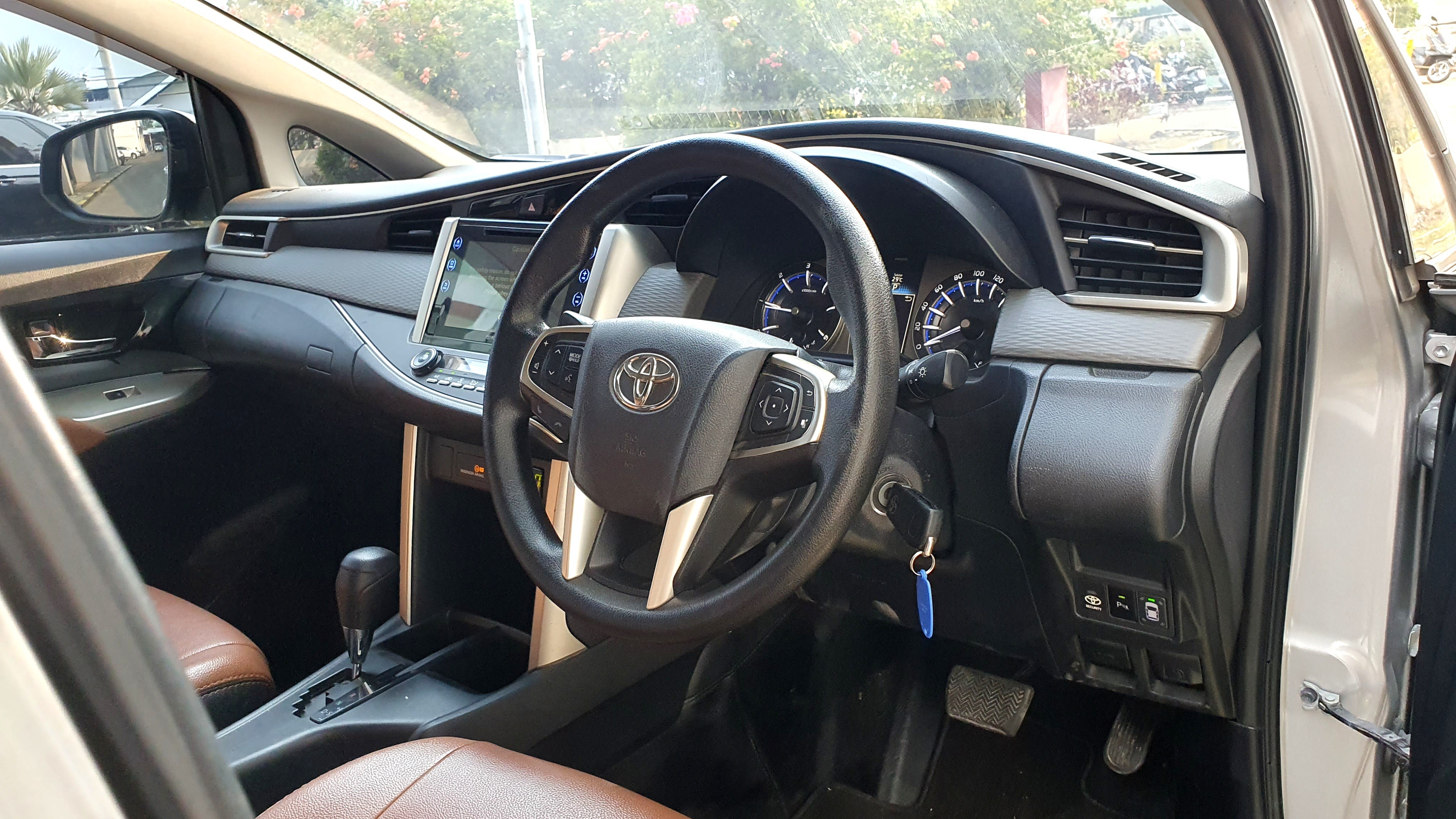 2016 Toyota Kijang Innova 2016 Toyota Kijang Innova