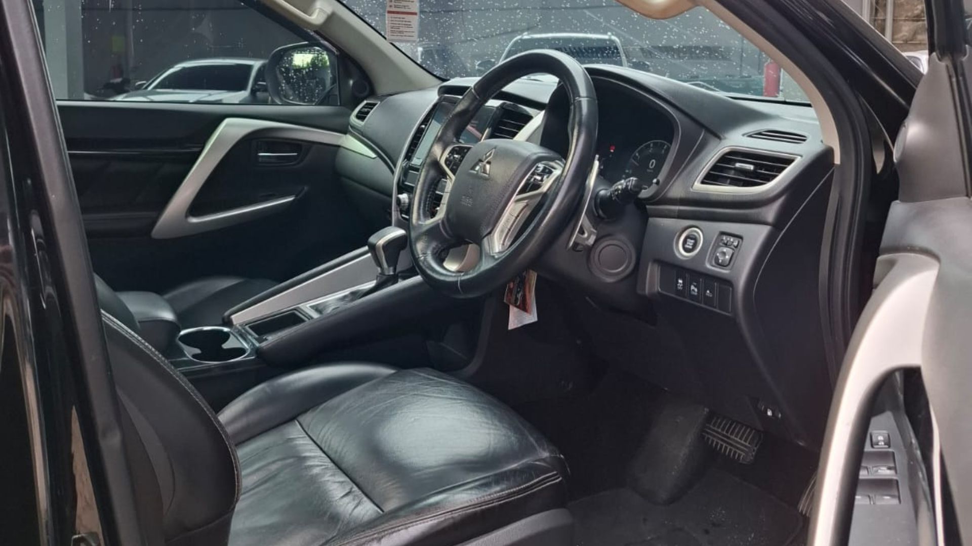 2016 Mitsubishi Pajero Sport 2016 Mitsubishi Pajero Sport