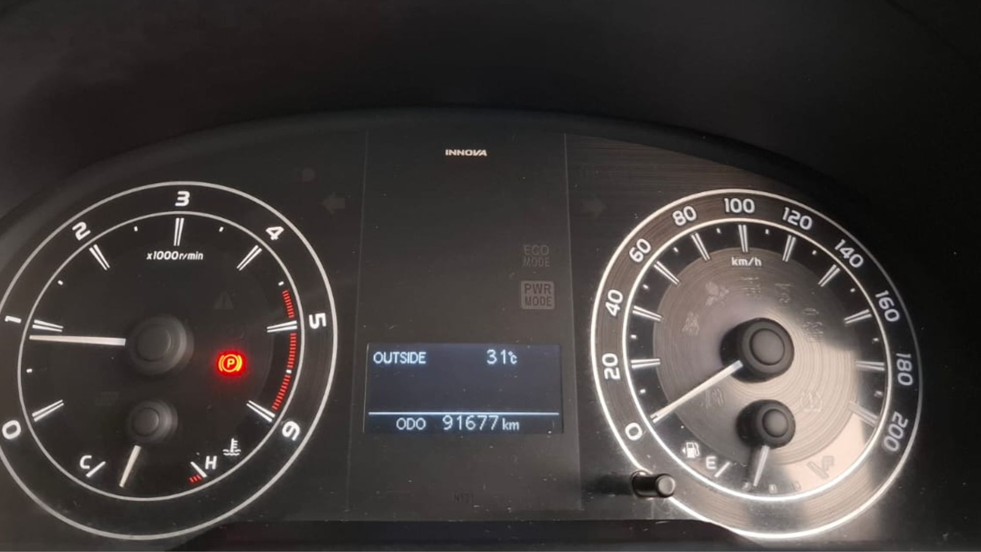 2016 Toyota Kijang Innova REBORN 2.4 G MT DIESEL 2016 Toyota Kijang Innova REBORN 2.4 G MT DIESEL