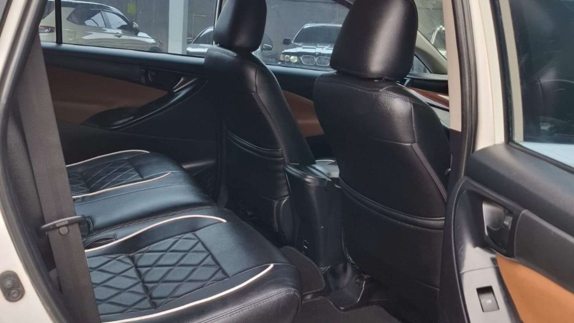 2016 Toyota Kijang Innova REBORN 2.4 G MT DIESEL 2016 Toyota Kijang Innova REBORN 2.4 G MT DIESEL