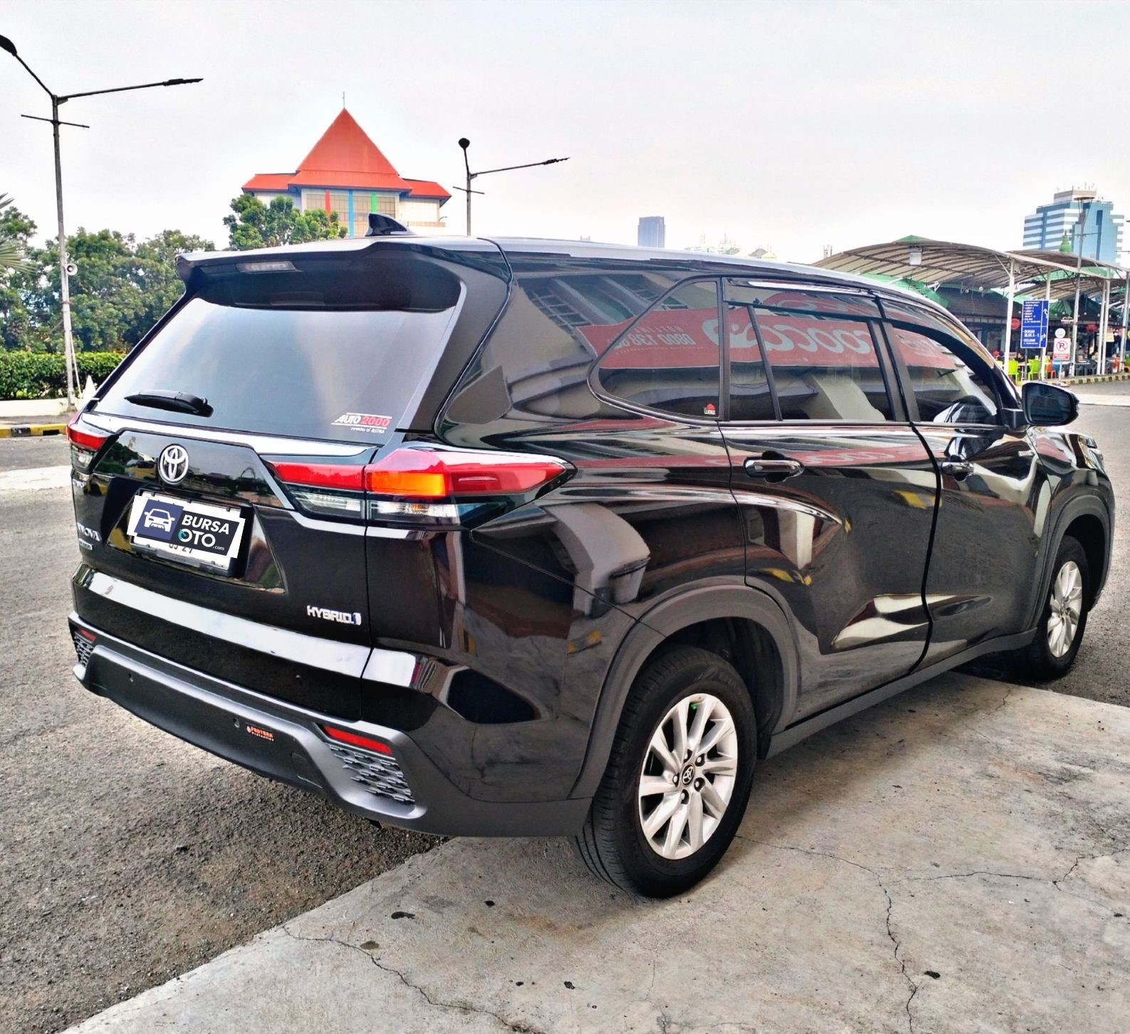 2024 Toyota Kijang Innova Zenix Hybrid EV 2024 Toyota Kijang Innova Zenix Hybrid EV