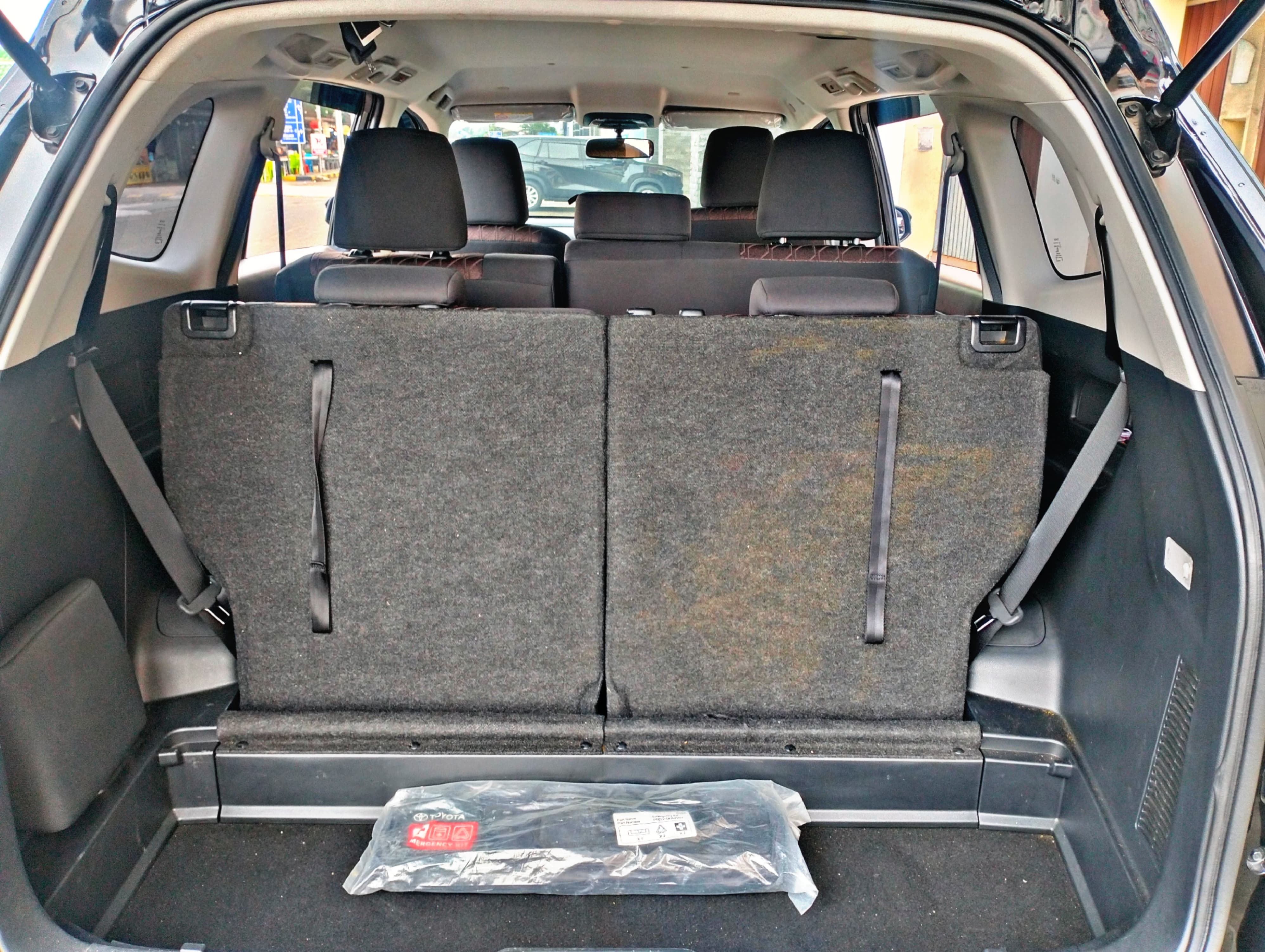 2024 Toyota Kijang Innova Zenix Hybrid EV 2024 Toyota Kijang Innova Zenix Hybrid EV