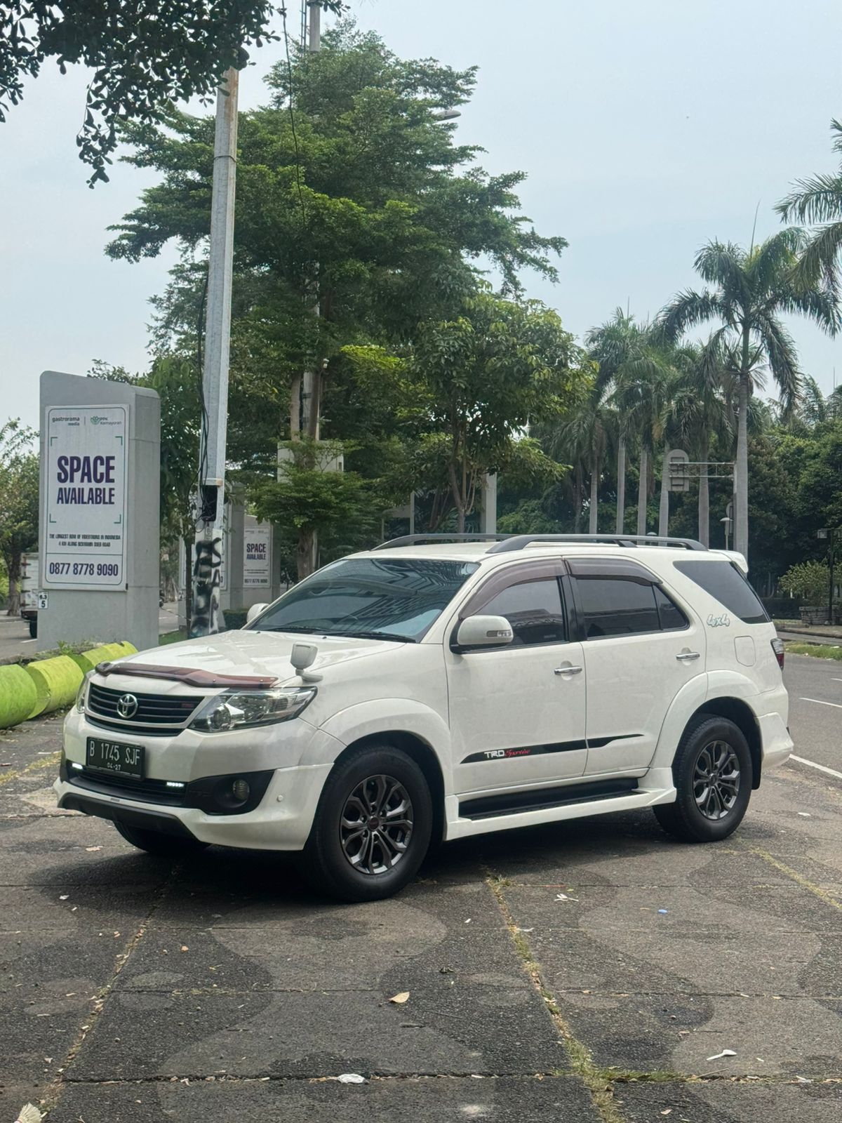 2012 Toyota Fortuner  2012 Toyota Fortuner