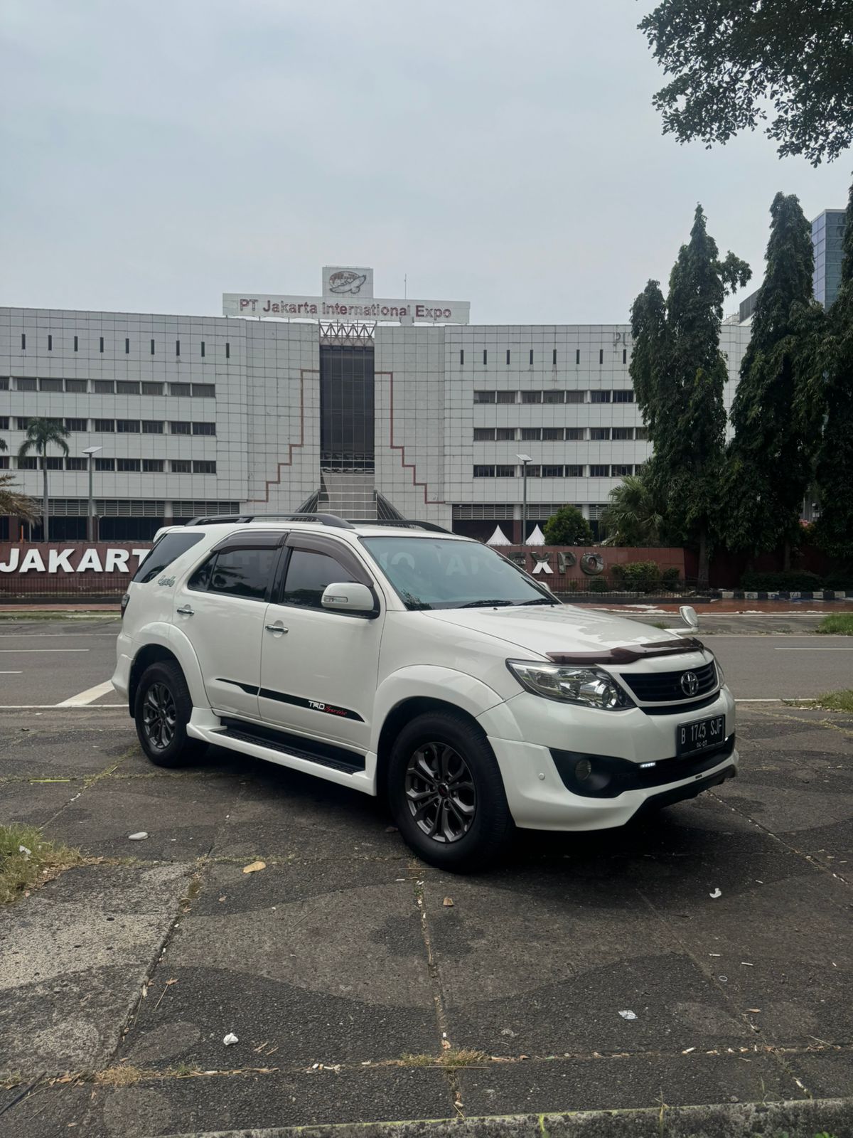 2012 Toyota Fortuner  2012 Toyota Fortuner