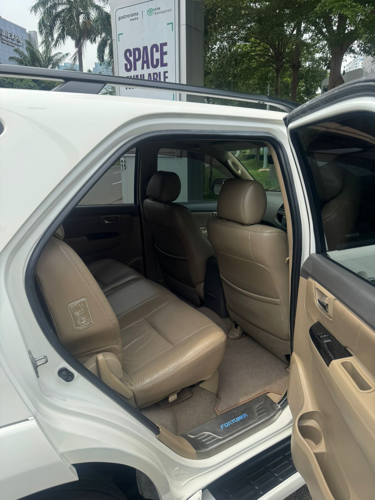 2012 Toyota Fortuner  2012 Toyota Fortuner