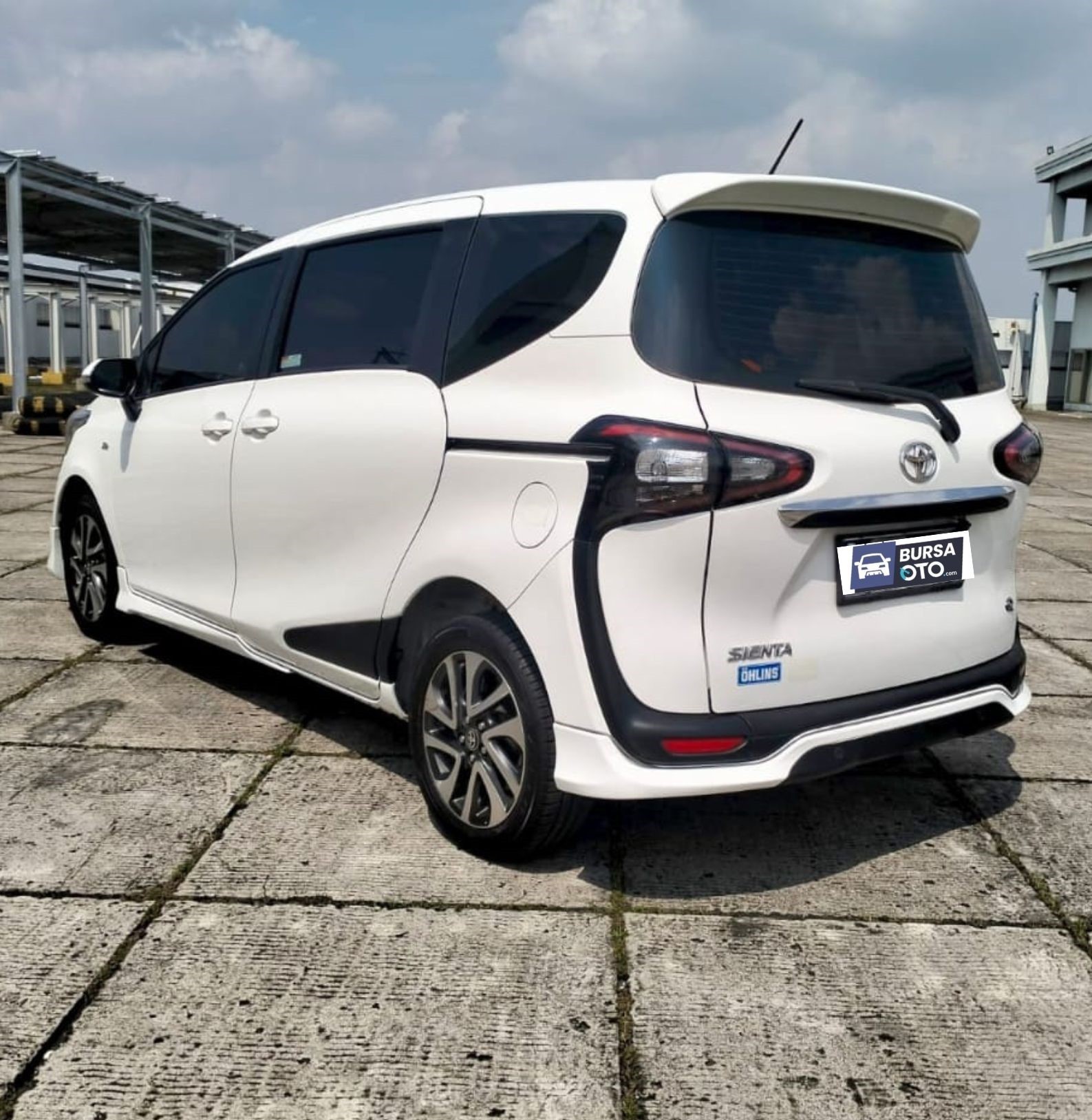 2017 Toyota Sienta 2017 Toyota Sienta