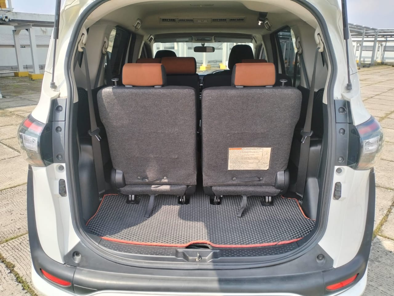 2017 Toyota Sienta 2017 Toyota Sienta