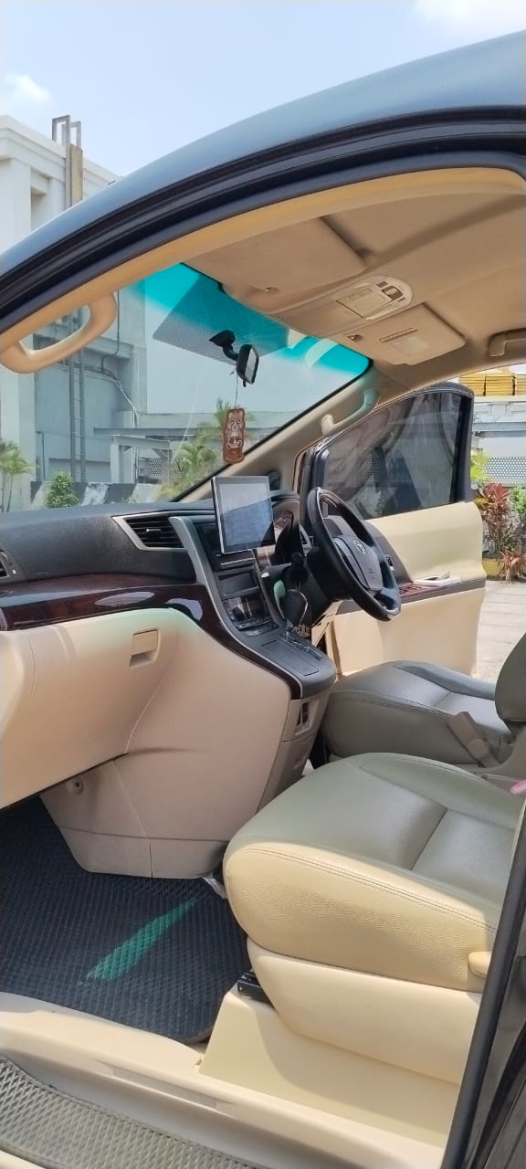 2012 Toyota Alphard 2012 Toyota Alphard