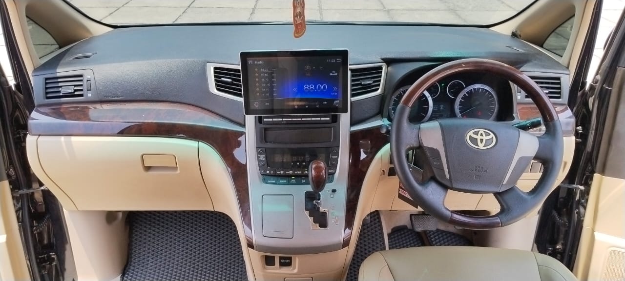 2012 Toyota Alphard 2012 Toyota Alphard