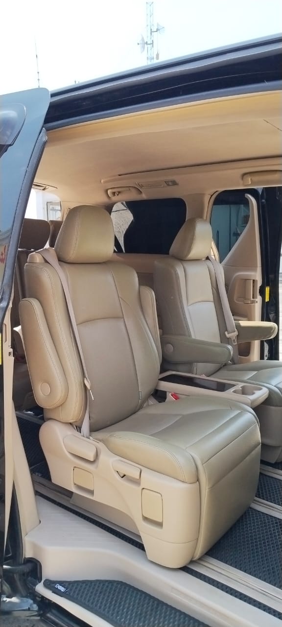 2012 Toyota Alphard 2012 Toyota Alphard