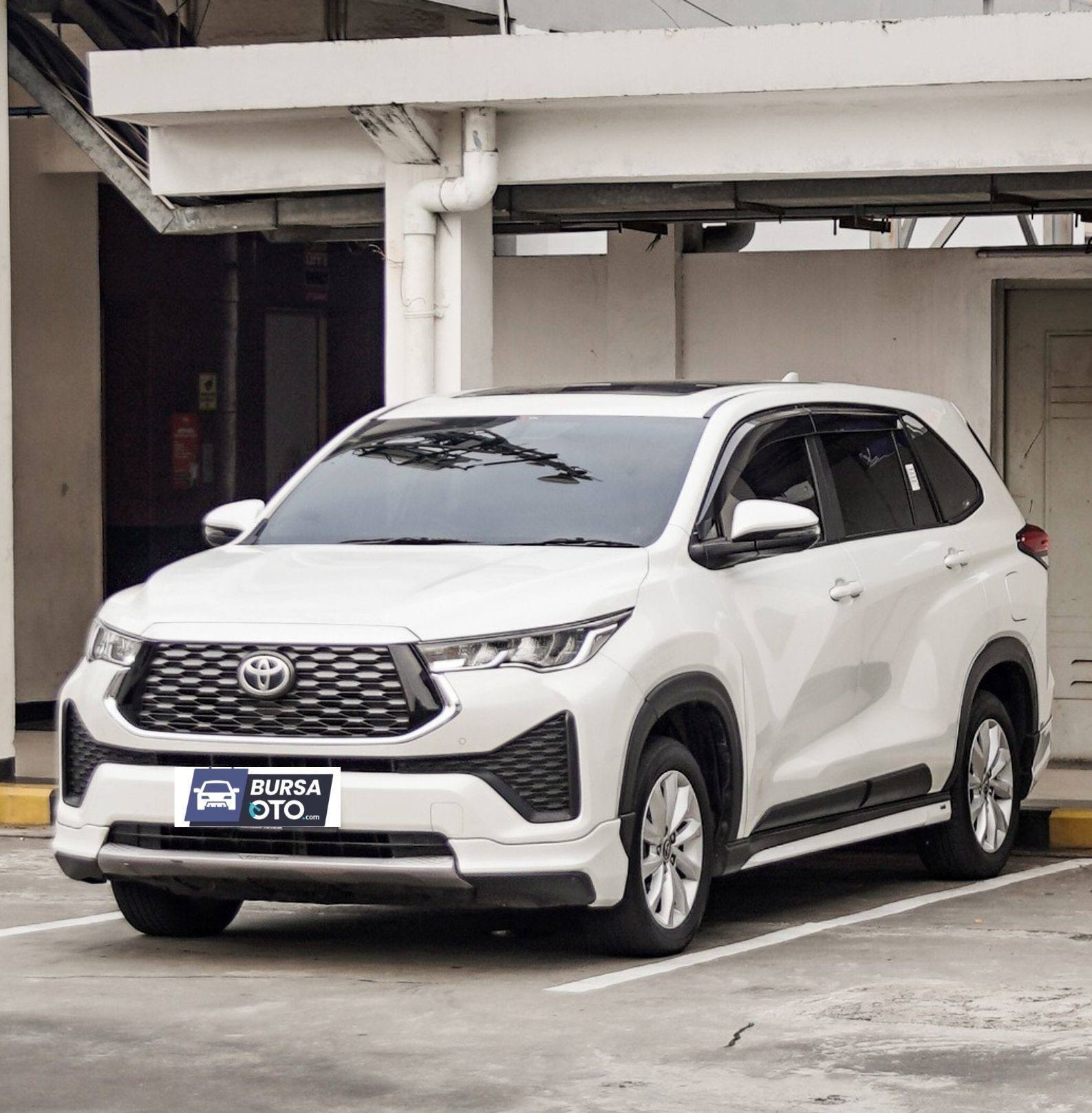 2023 Toyota Kijang Innova Zenix Hybrid EV 2023 Toyota Kijang Innova Zenix Hybrid EV