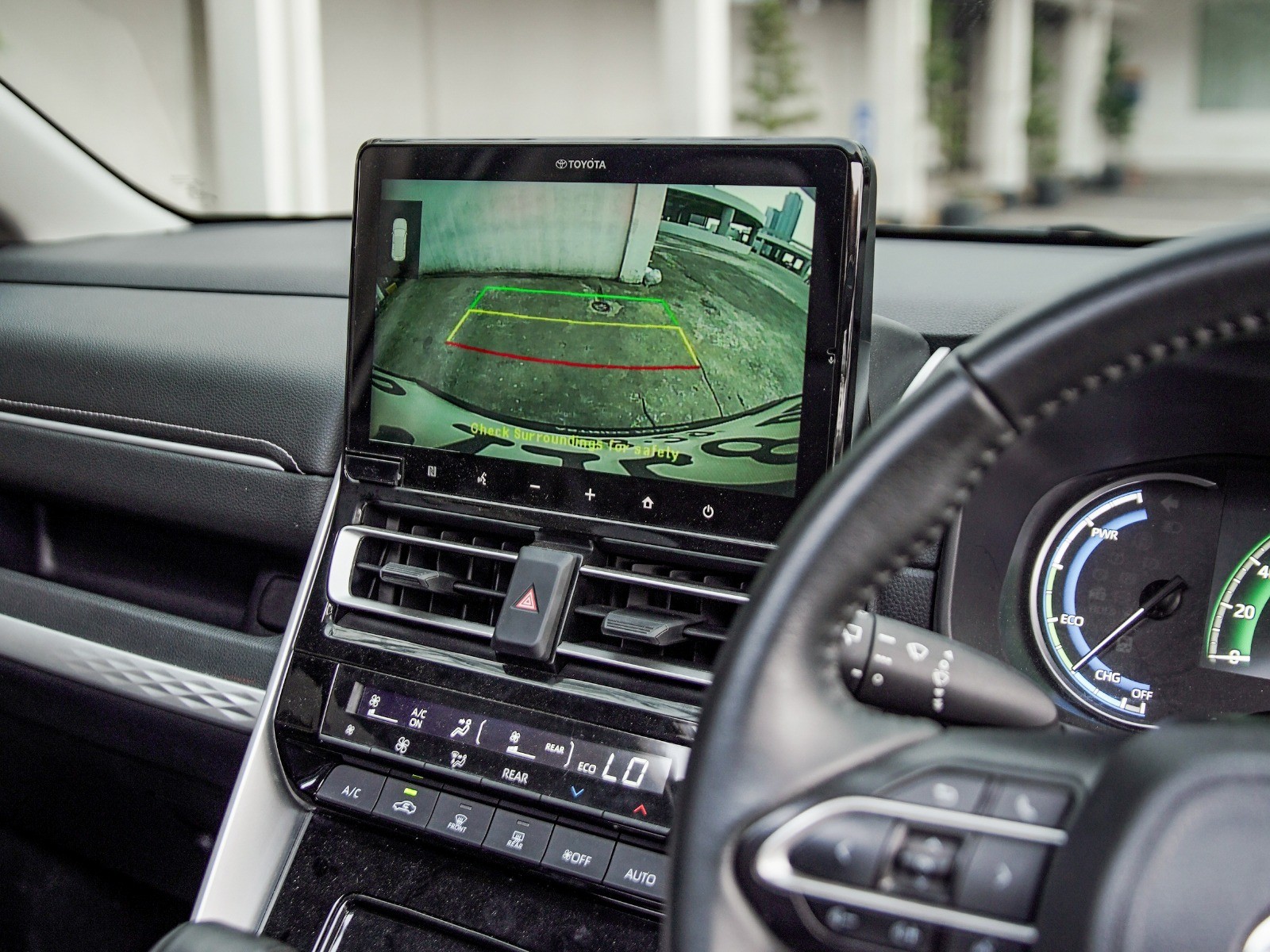 2023 Toyota Kijang Innova Zenix Hybrid EV 2023 Toyota Kijang Innova Zenix Hybrid EV