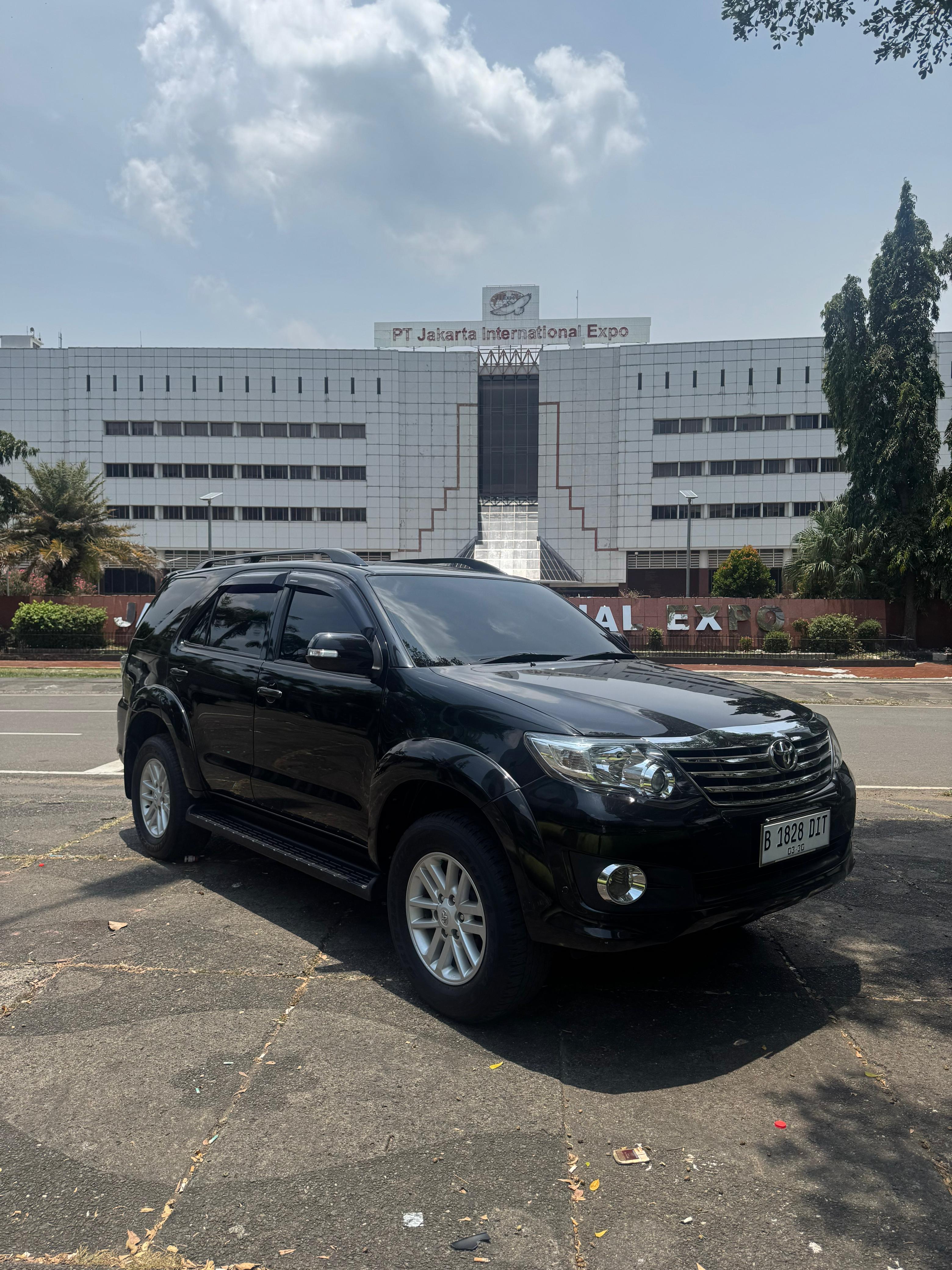2012 Toyota Fortuner 2.4 G AT 2012 Toyota Fortuner 2.4 G AT